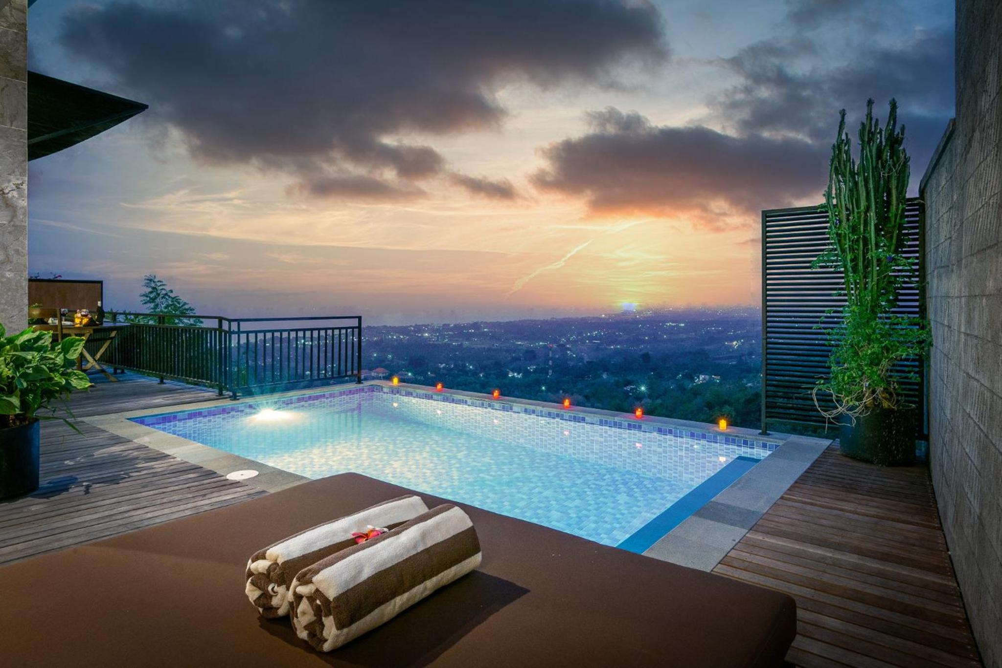 Villa Lovina Hill Paradise 2 - Unwind in luxury, where LOVE meets paradise! view 3