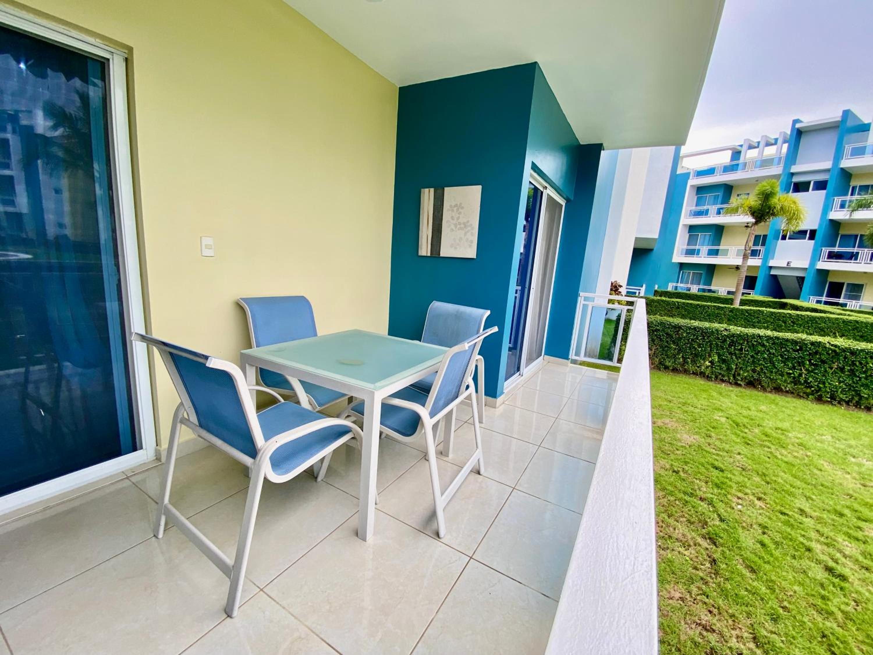 Radiant Realm Residence Free Parking BBQ Central los Corales