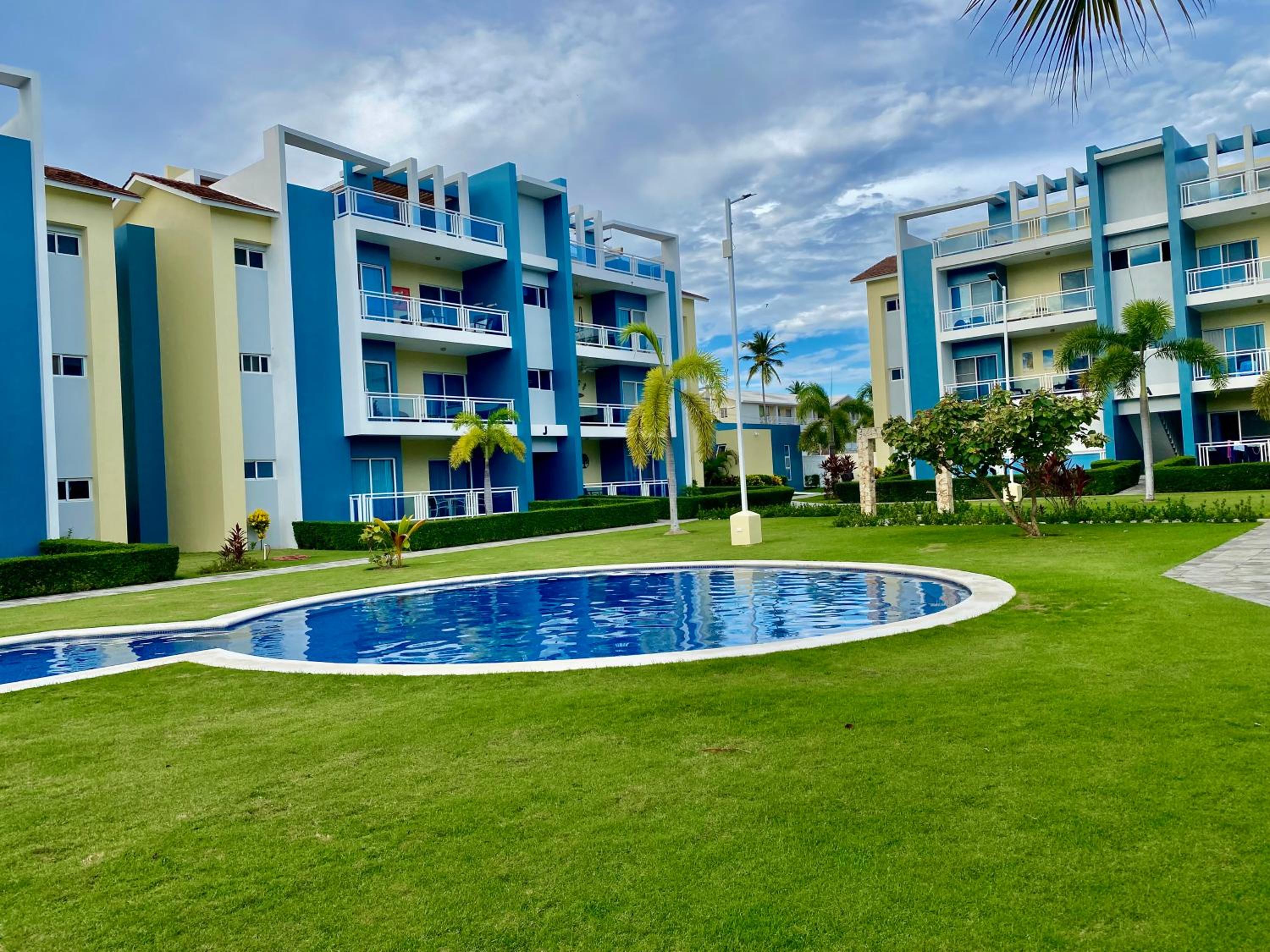 Radiant Realm Residence Free Parking BBQ Central los Corales