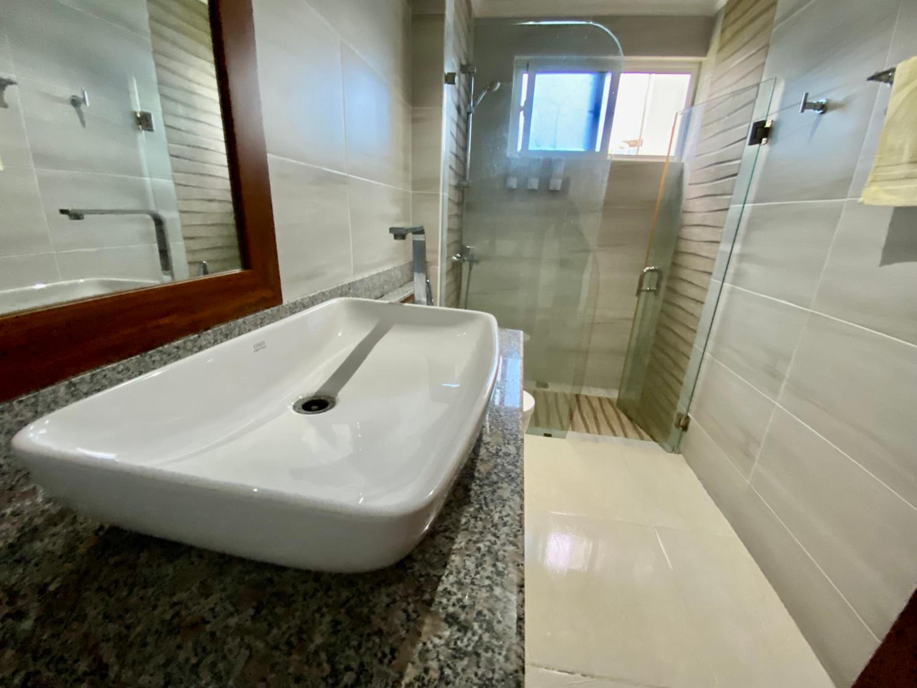 Radiant Realm Residence Free Parking BBQ Central los Corales