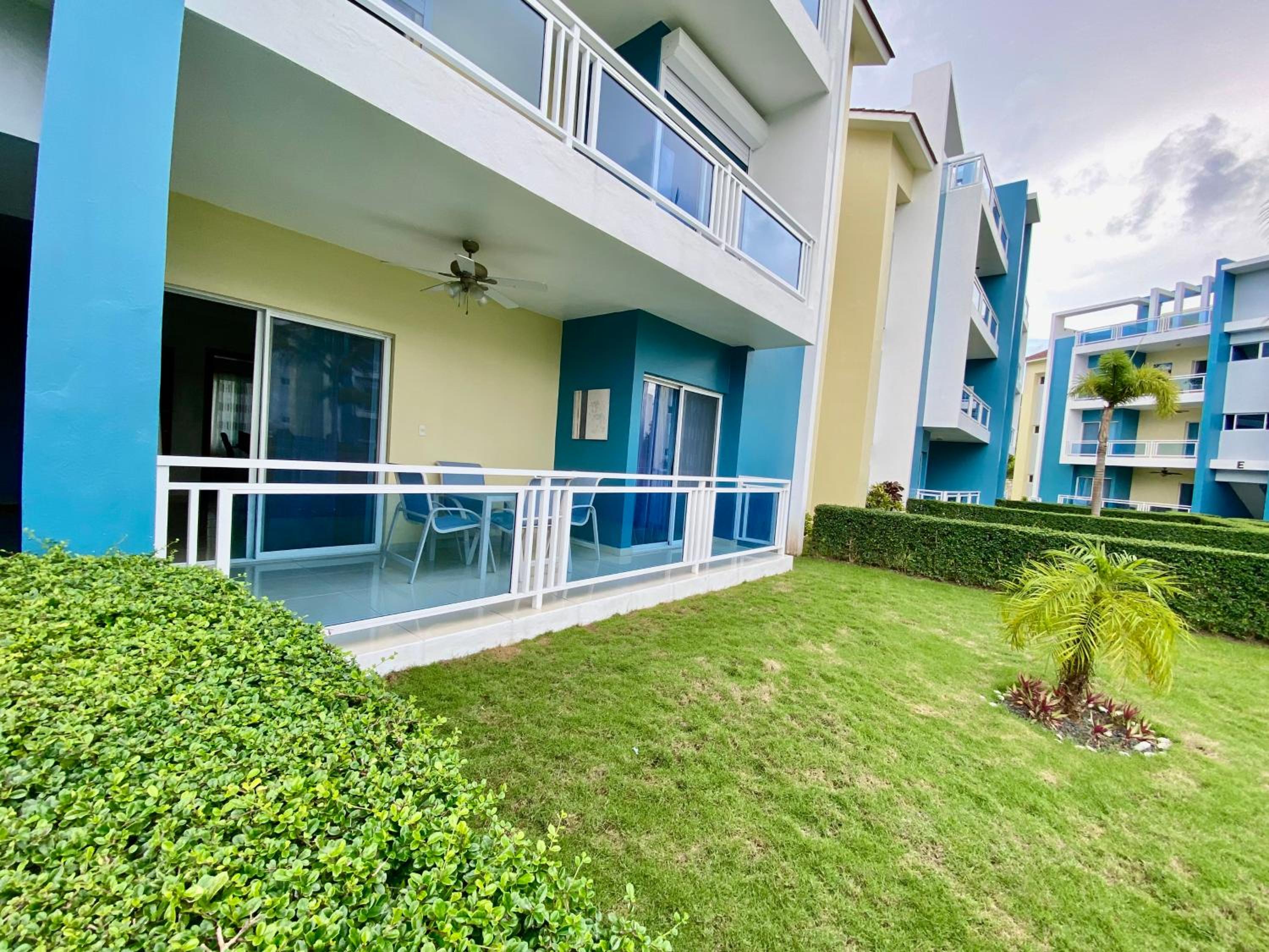 Radiant Realm Residence Free Parking BBQ Central los Corales