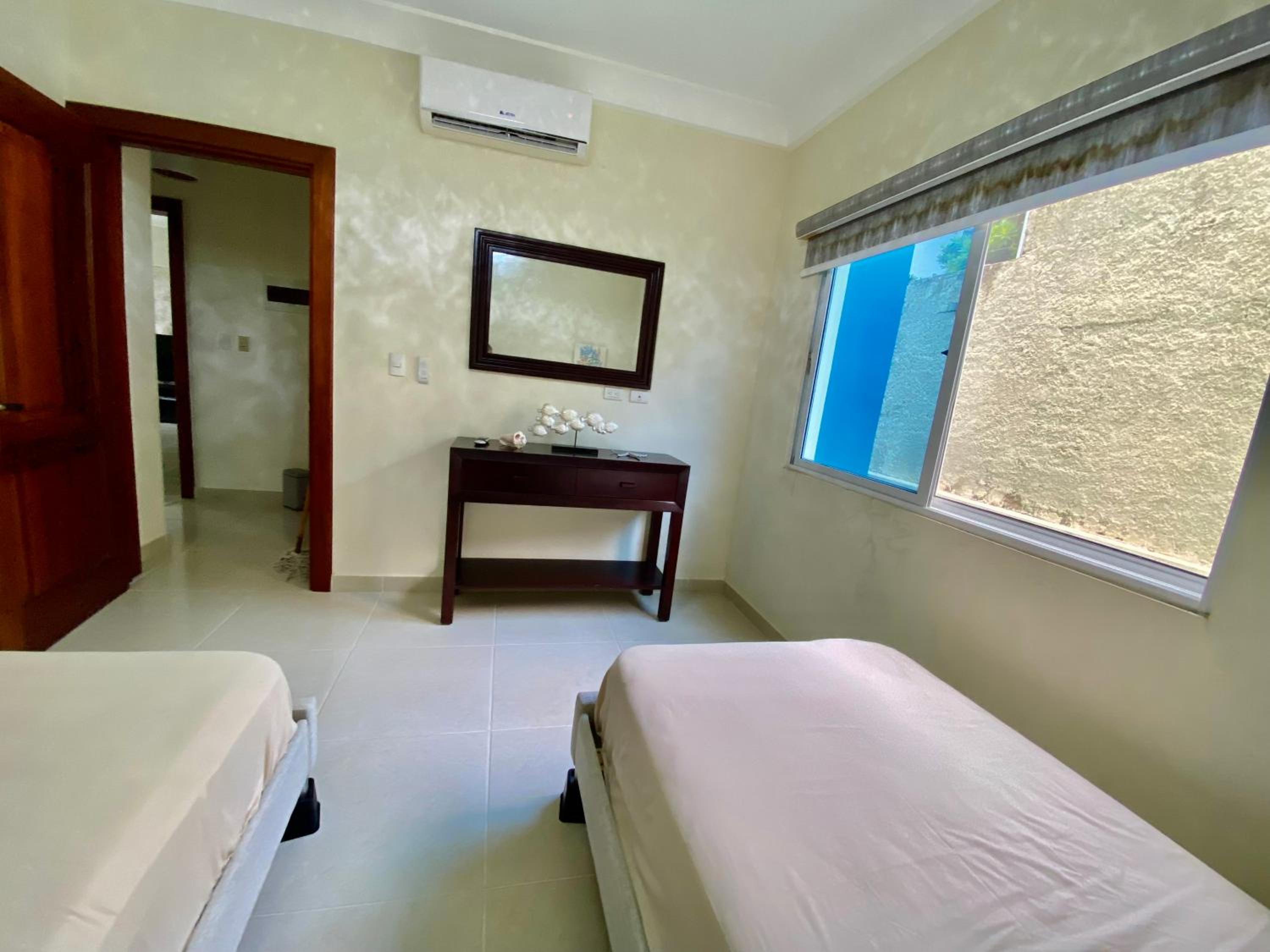 Radiant Realm Residence Free Parking BBQ Central los Corales