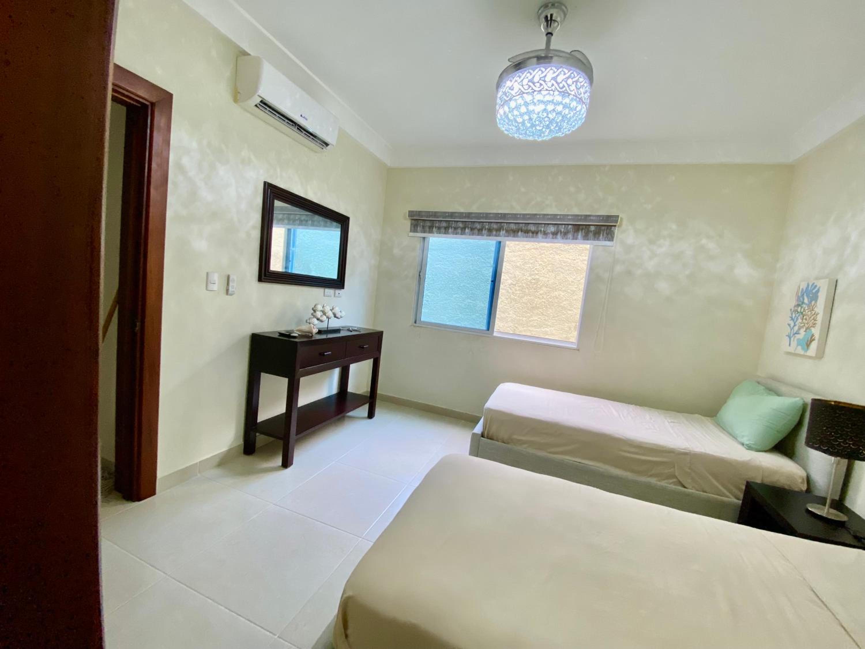 Radiant Realm Residence Free Parking BBQ Central los Corales