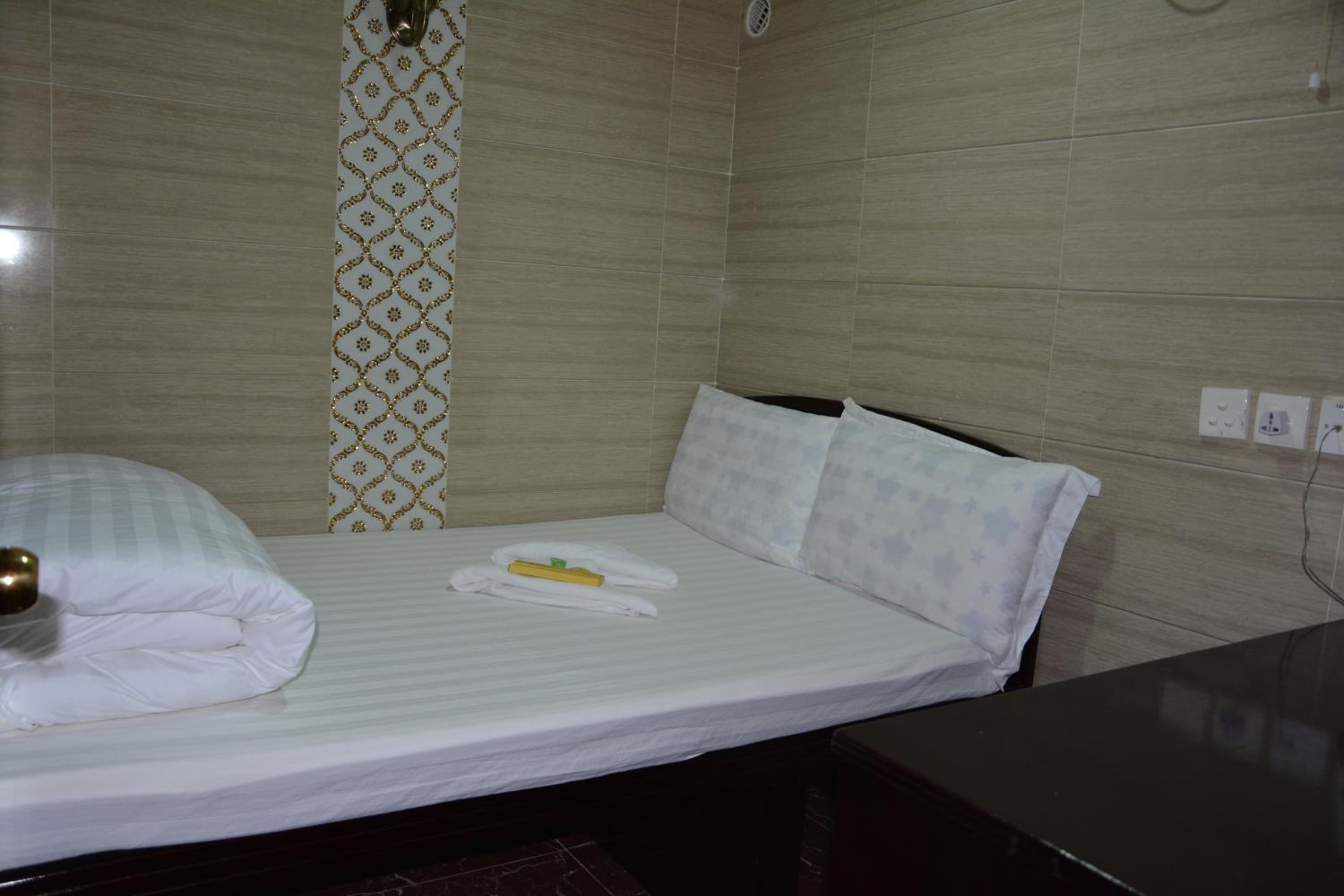 Everest Guest House