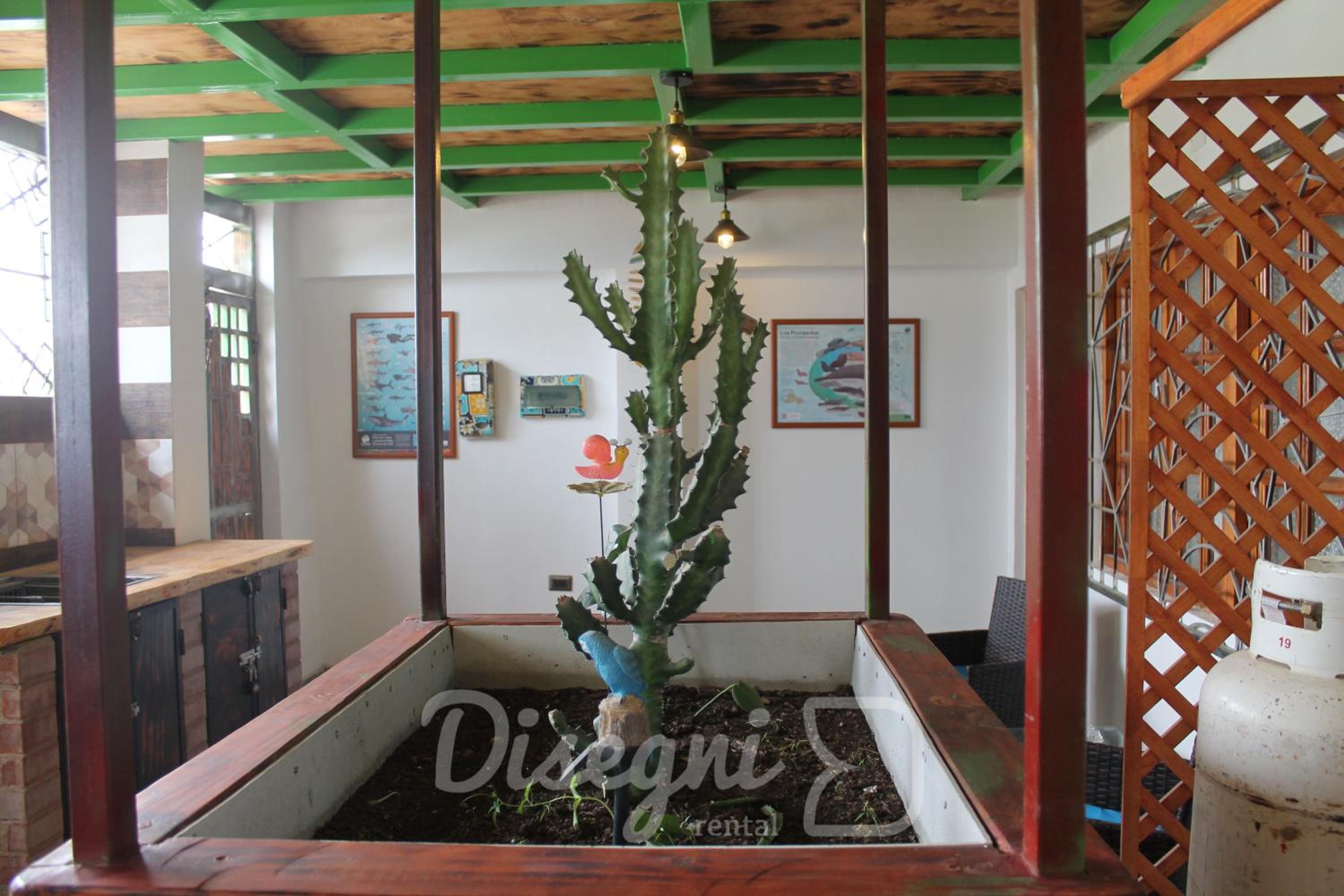 Disegni 11-12, Habitacion Baño Privado con Cocina, Caldera, Cercano a Bahía
