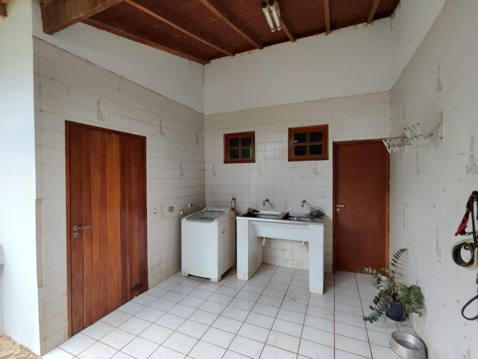Chácara 5 suítes e piscina em Cabreúva