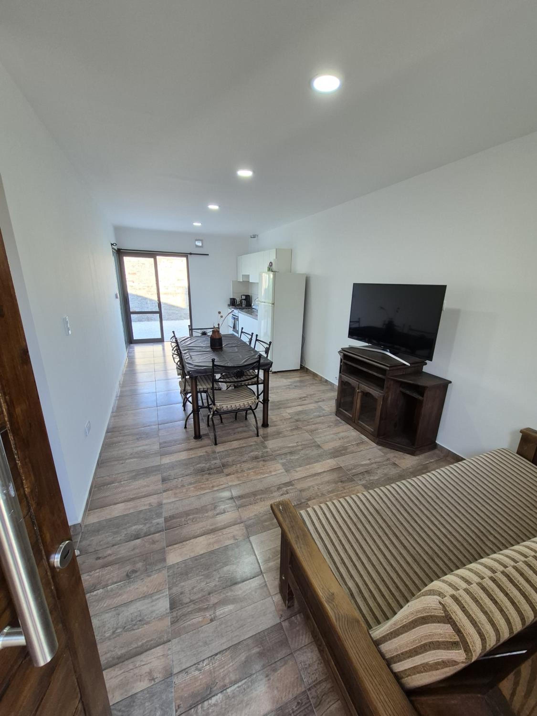 Alquilo casa Barrio Vista Oliva