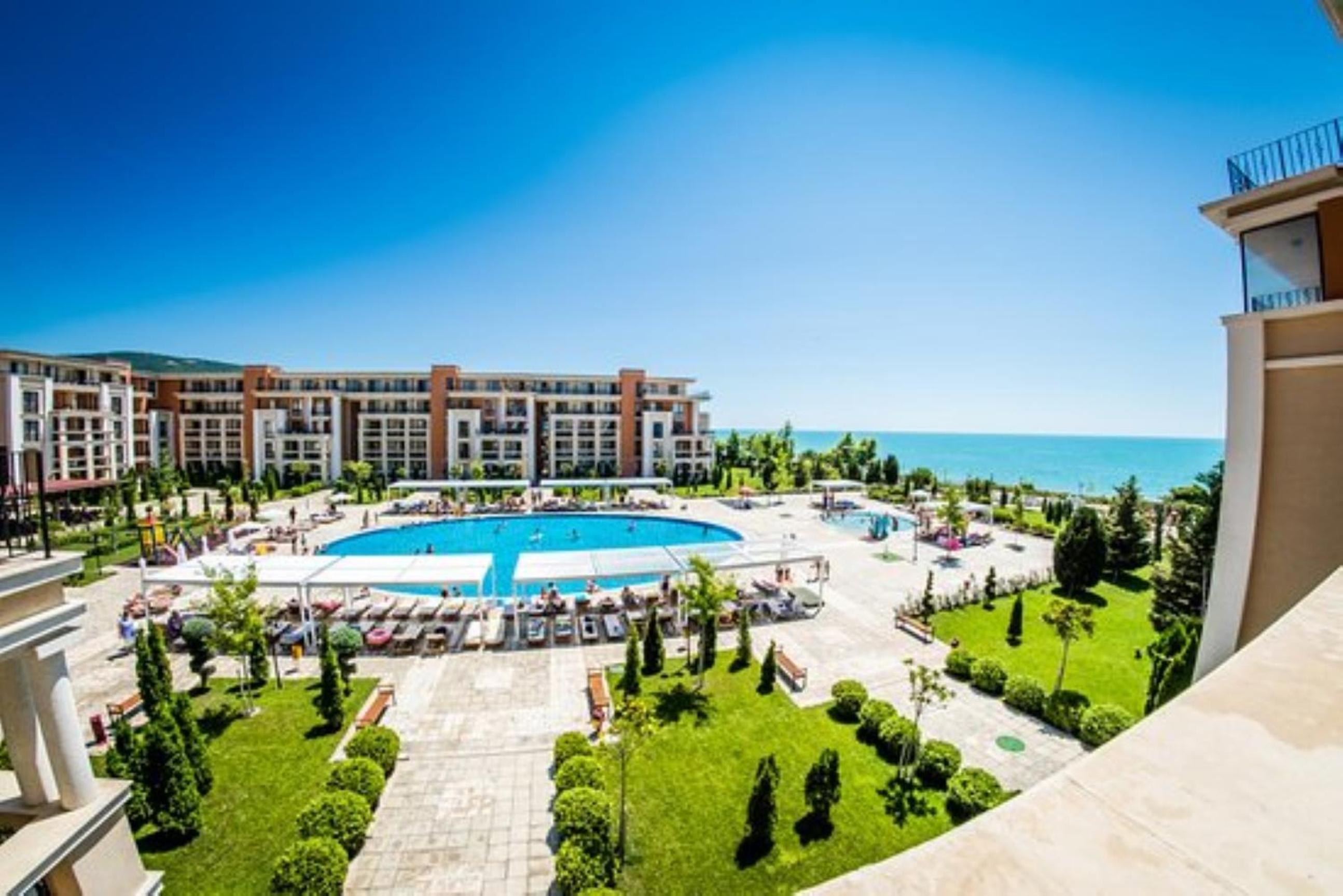 Prestige Fort Beach - Menada Apartments