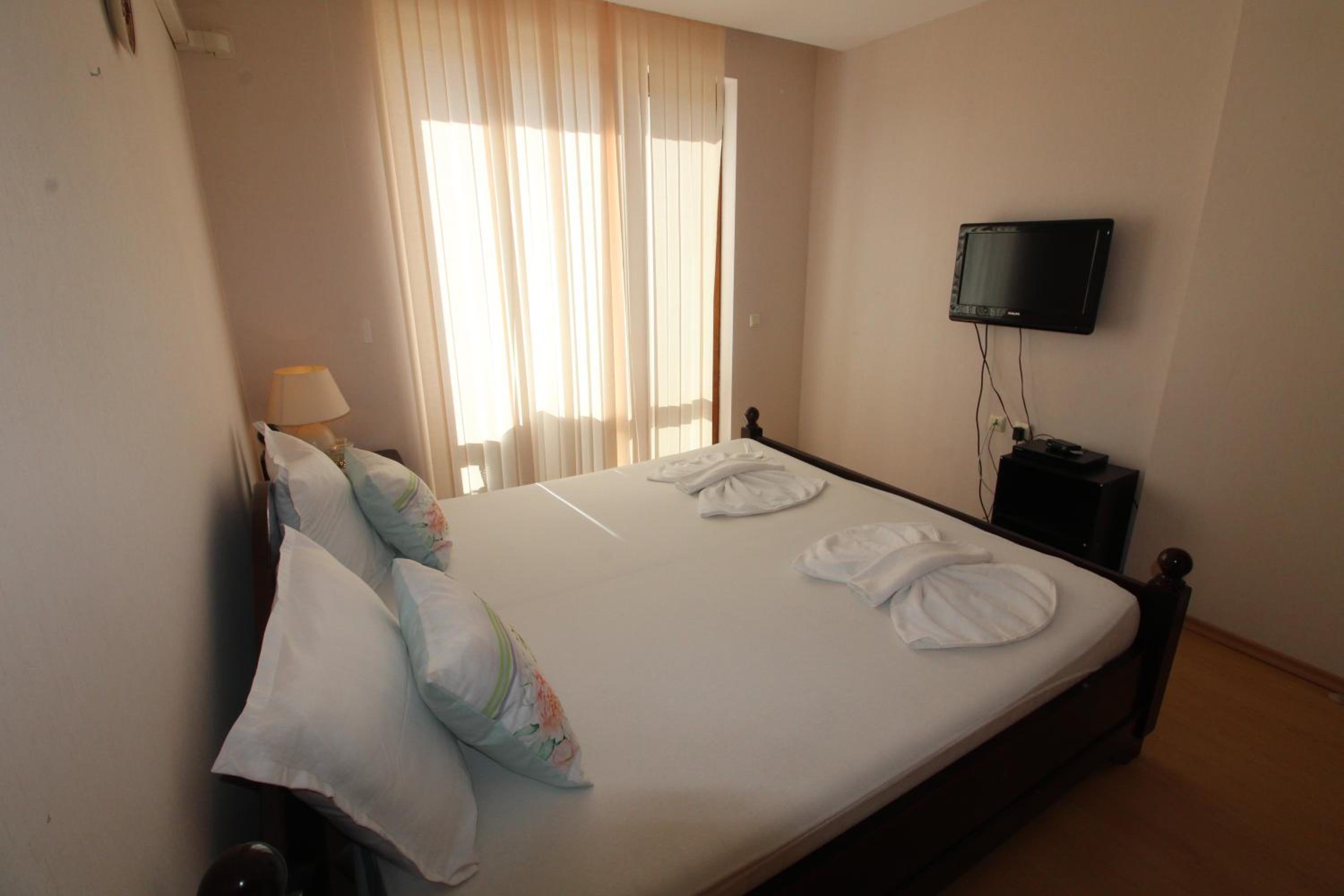 Prestige Fort Beach - Menada Apartments