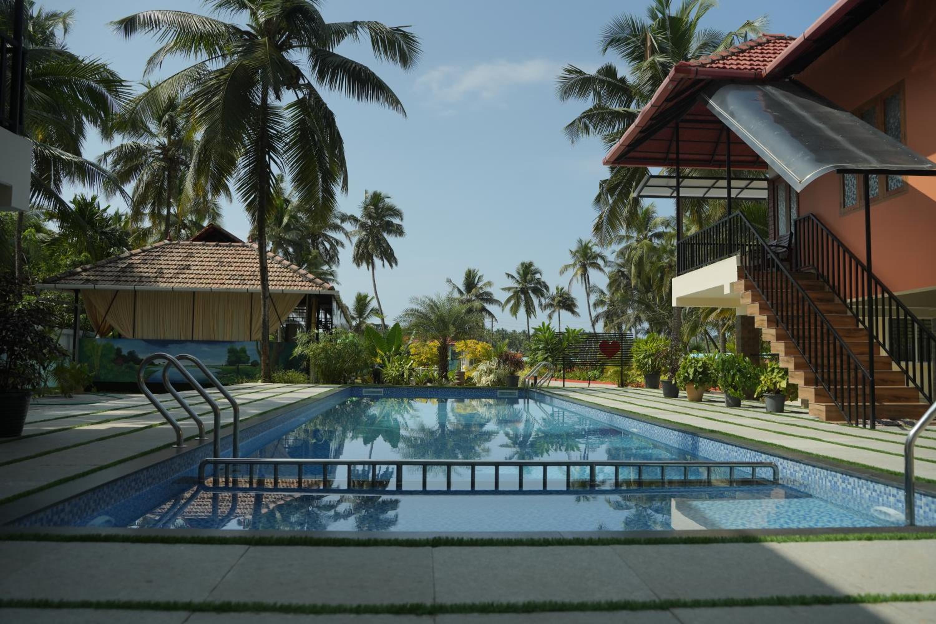 Tropical Blue Resort