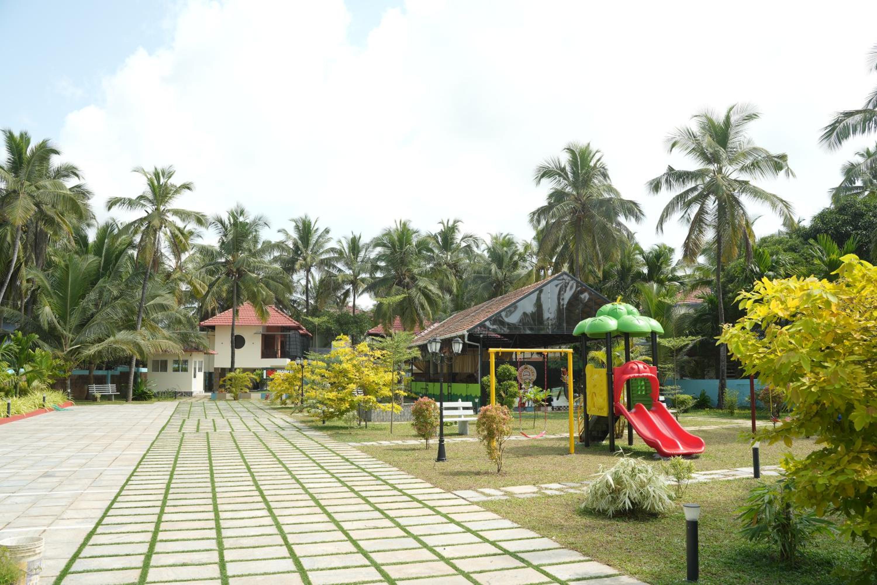 Tropical Blue Resort
