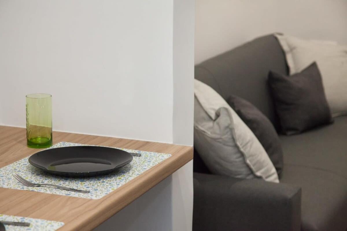 Stylish Brand New Apt near Megaro Mousikis