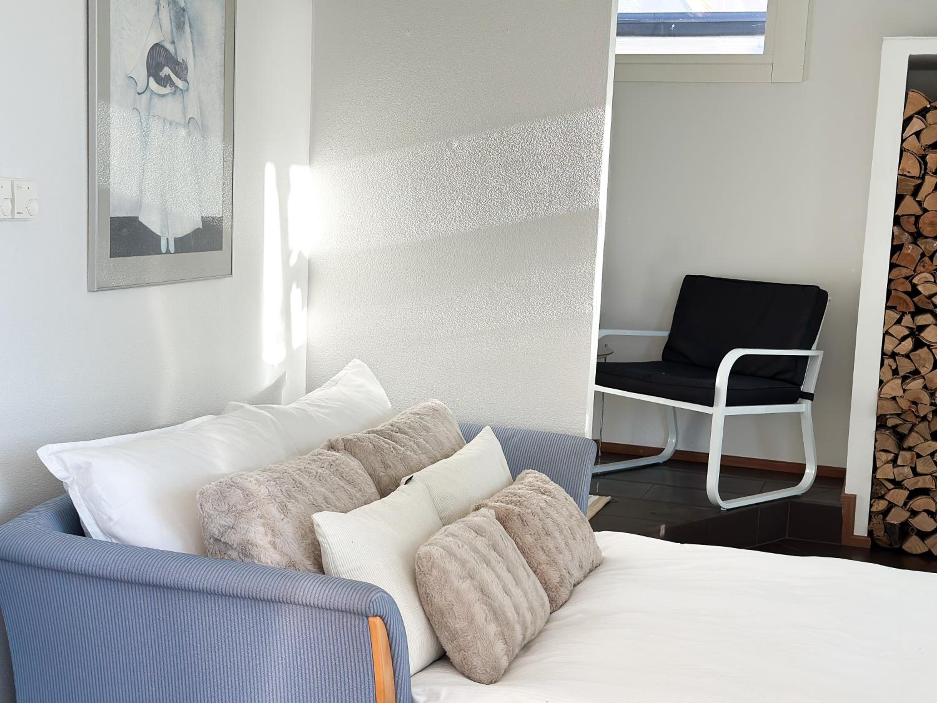 Villa Aurora Riverside by BookLapland