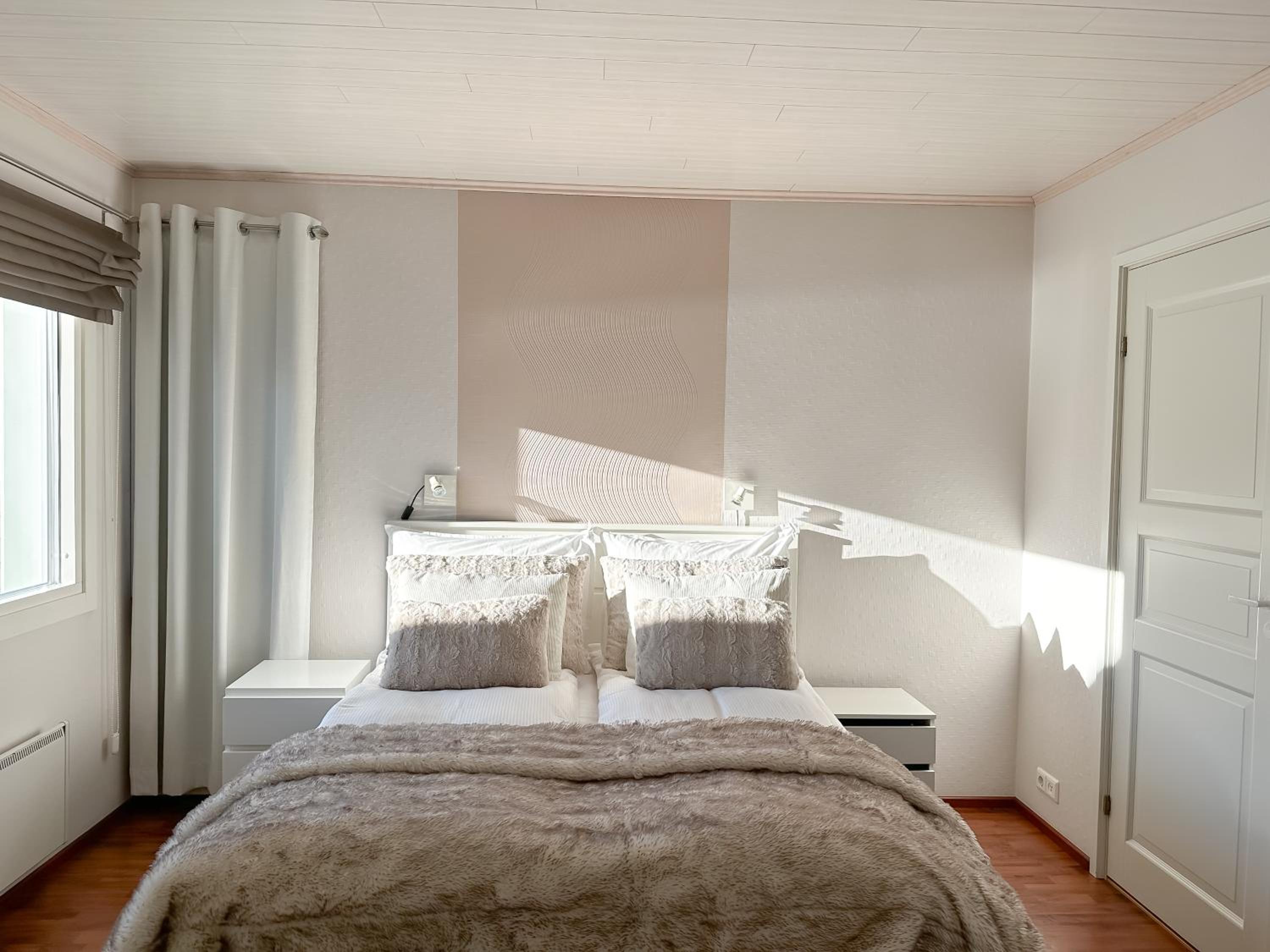 Villa Aurora Riverside by BookLapland