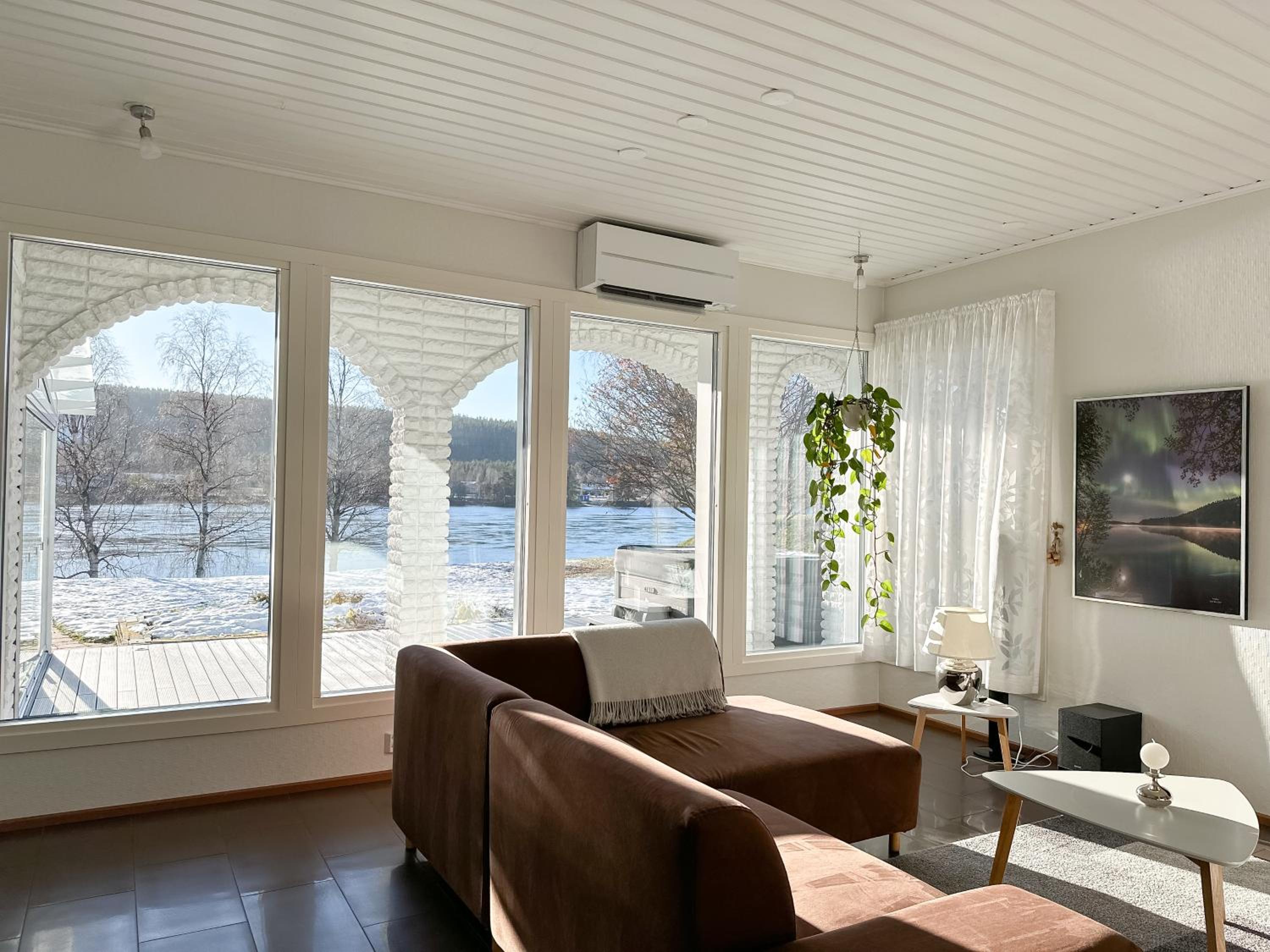 Villa Aurora Riverside by BookLapland