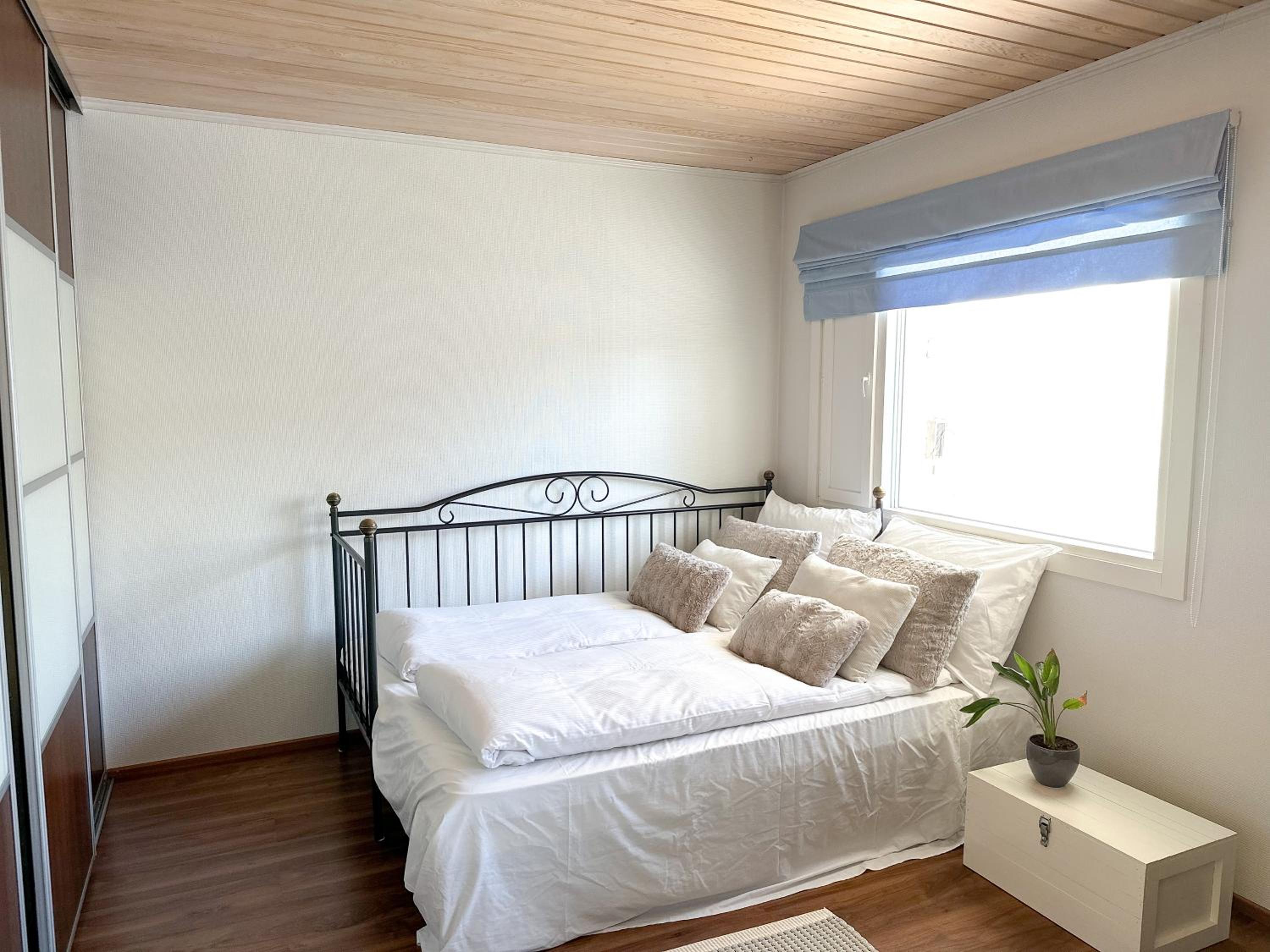 Villa Aurora Riverside by BookLapland