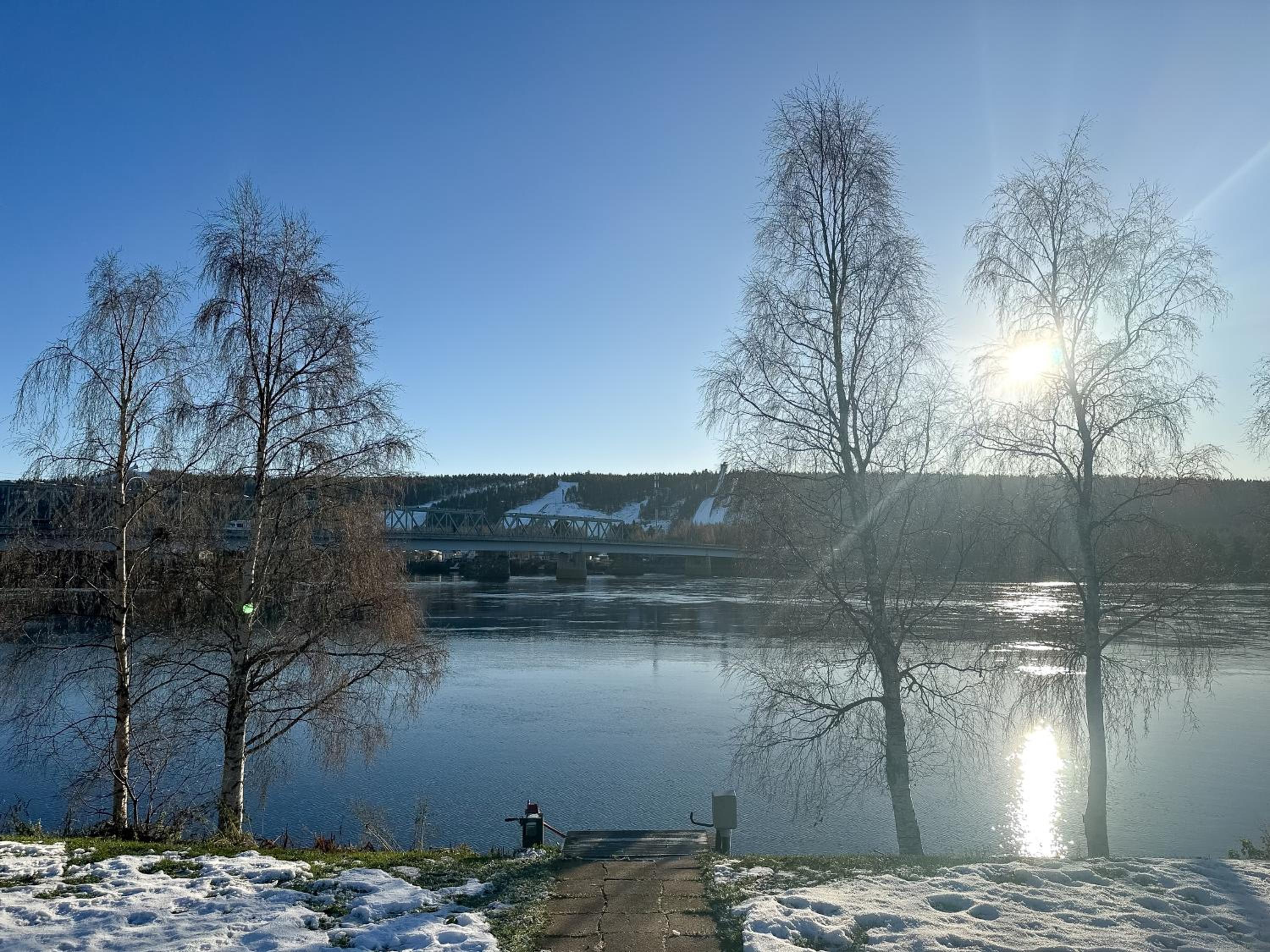 Villa Aurora Riverside by BookLapland