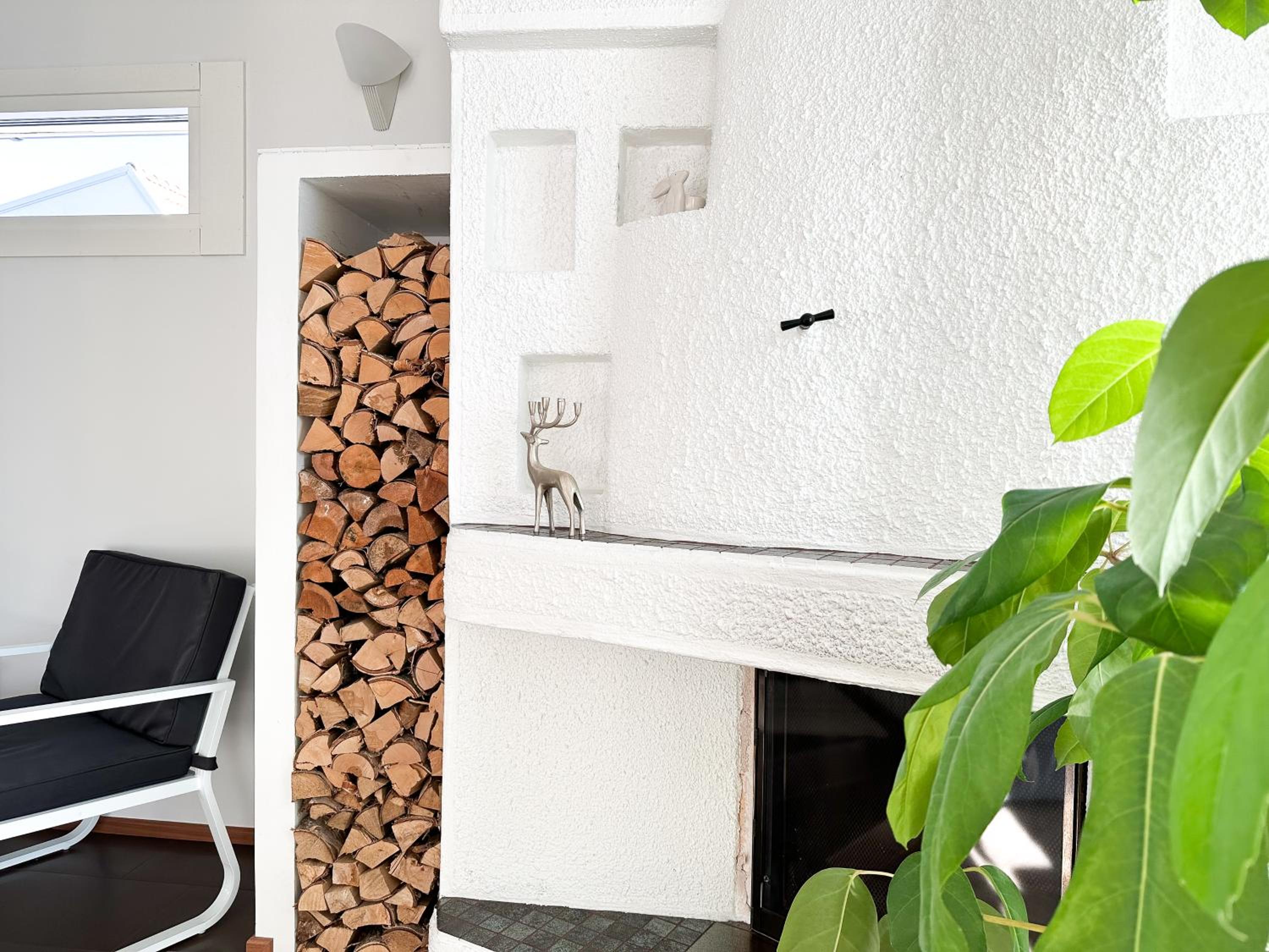 Villa Aurora Riverside by BookLapland