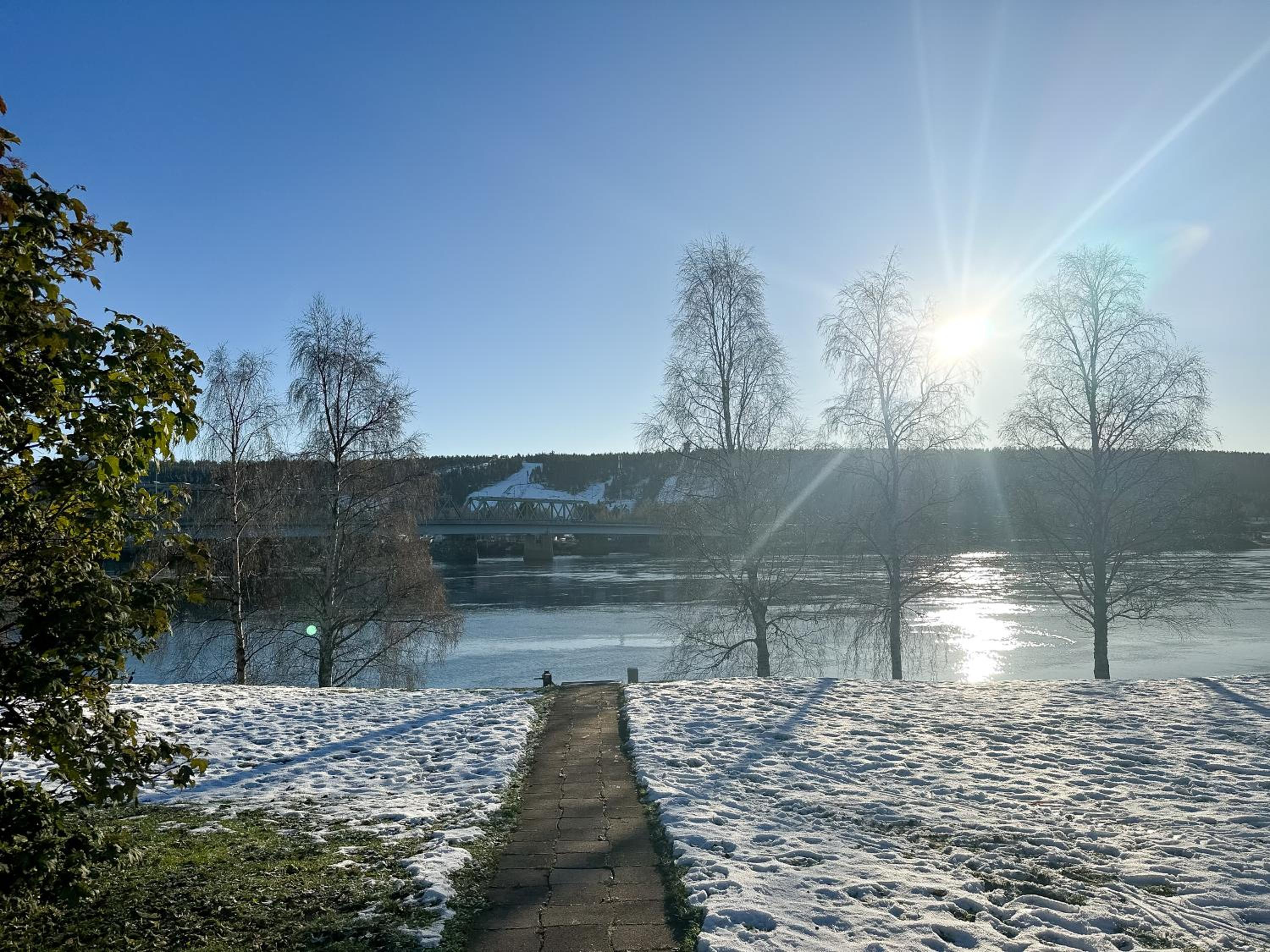 Villa Aurora Riverside by BookLapland
