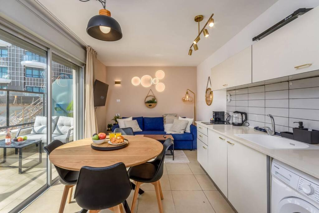 Superb Beachside Duplex 3Rooms - Terrace & Mamad view 2