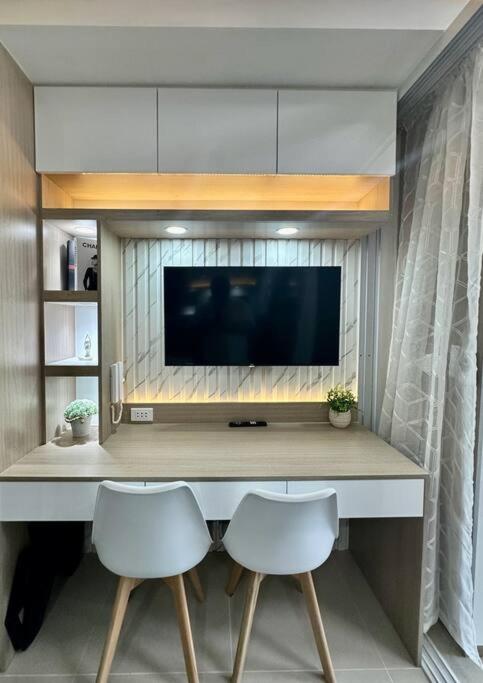 1BR Skyview Serenity Fame Residence view 2