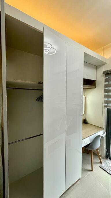 1BR Skyview Serenity Fame Residence view 4