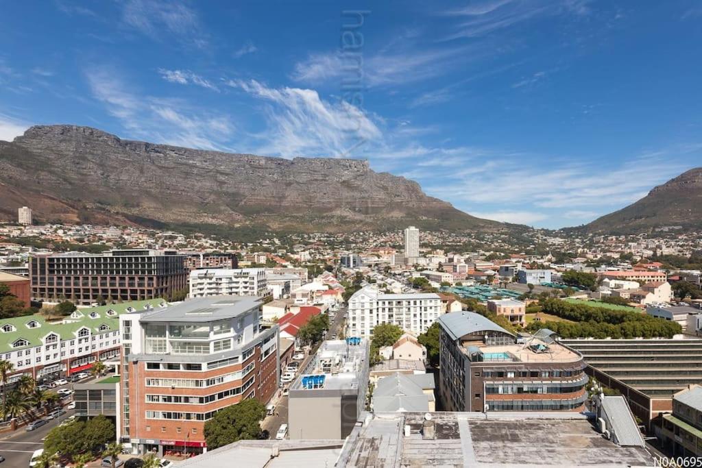 Cosy Apartment in Cape Town view 2