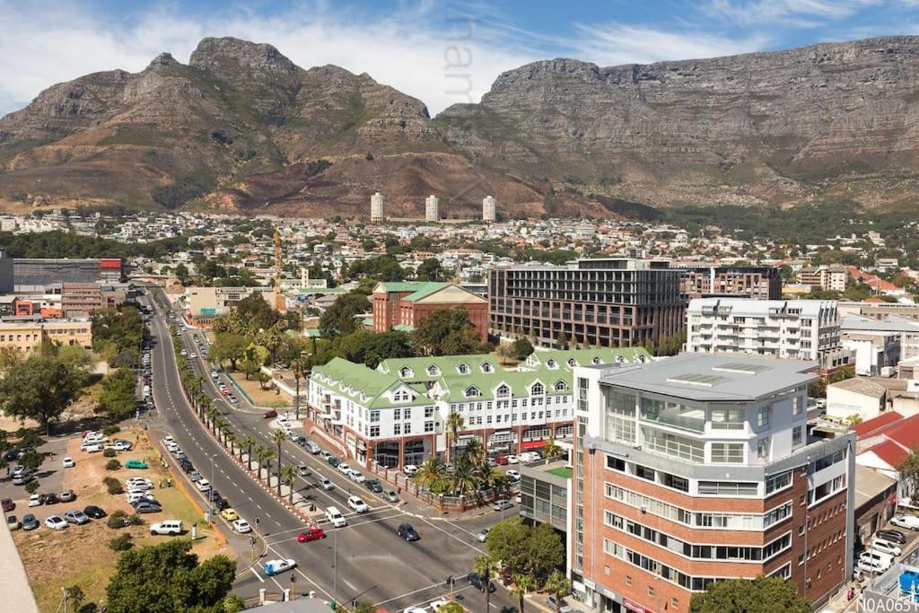Cosy Apartment in Cape Town view 5