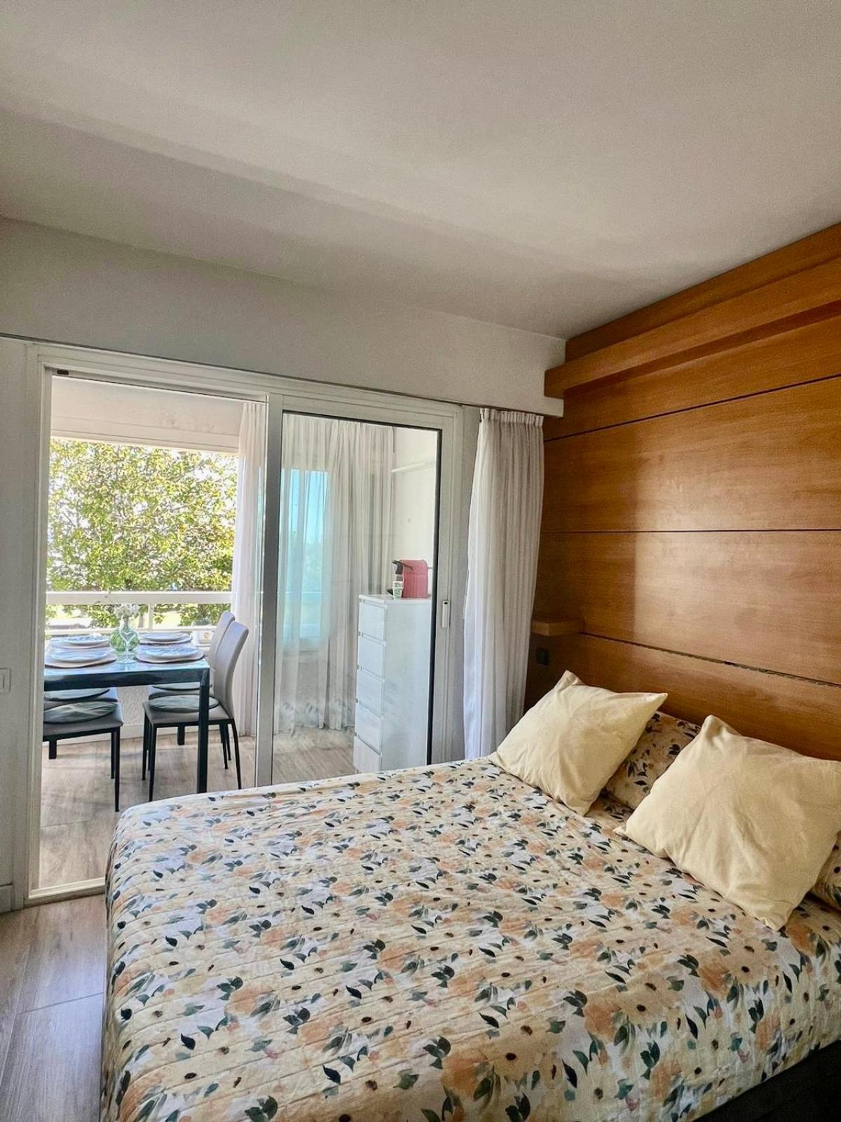 Bel appartement Port Vauban à 100m des plages