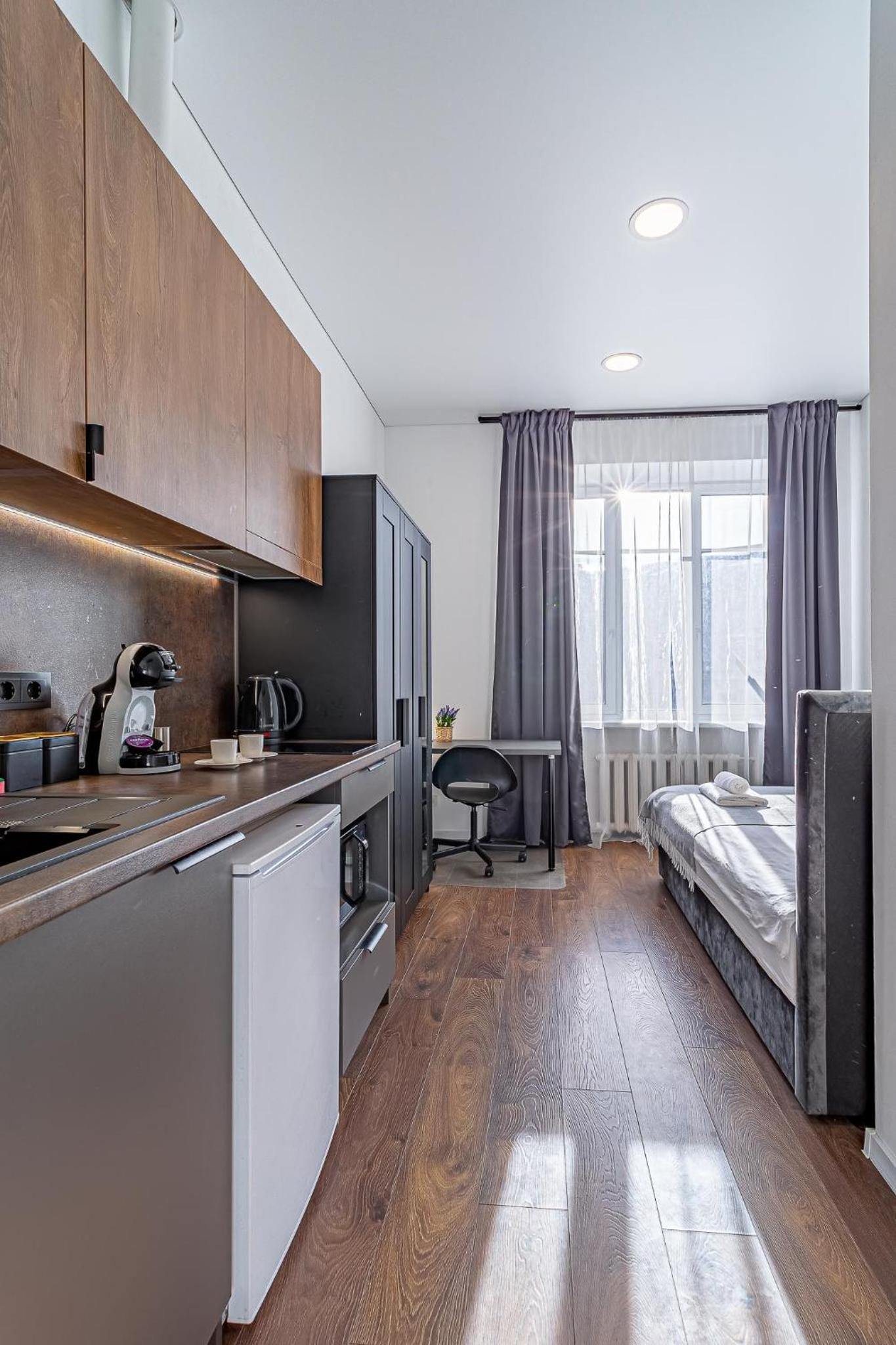 Uptown studio Nr 7 with parking & AC view 4