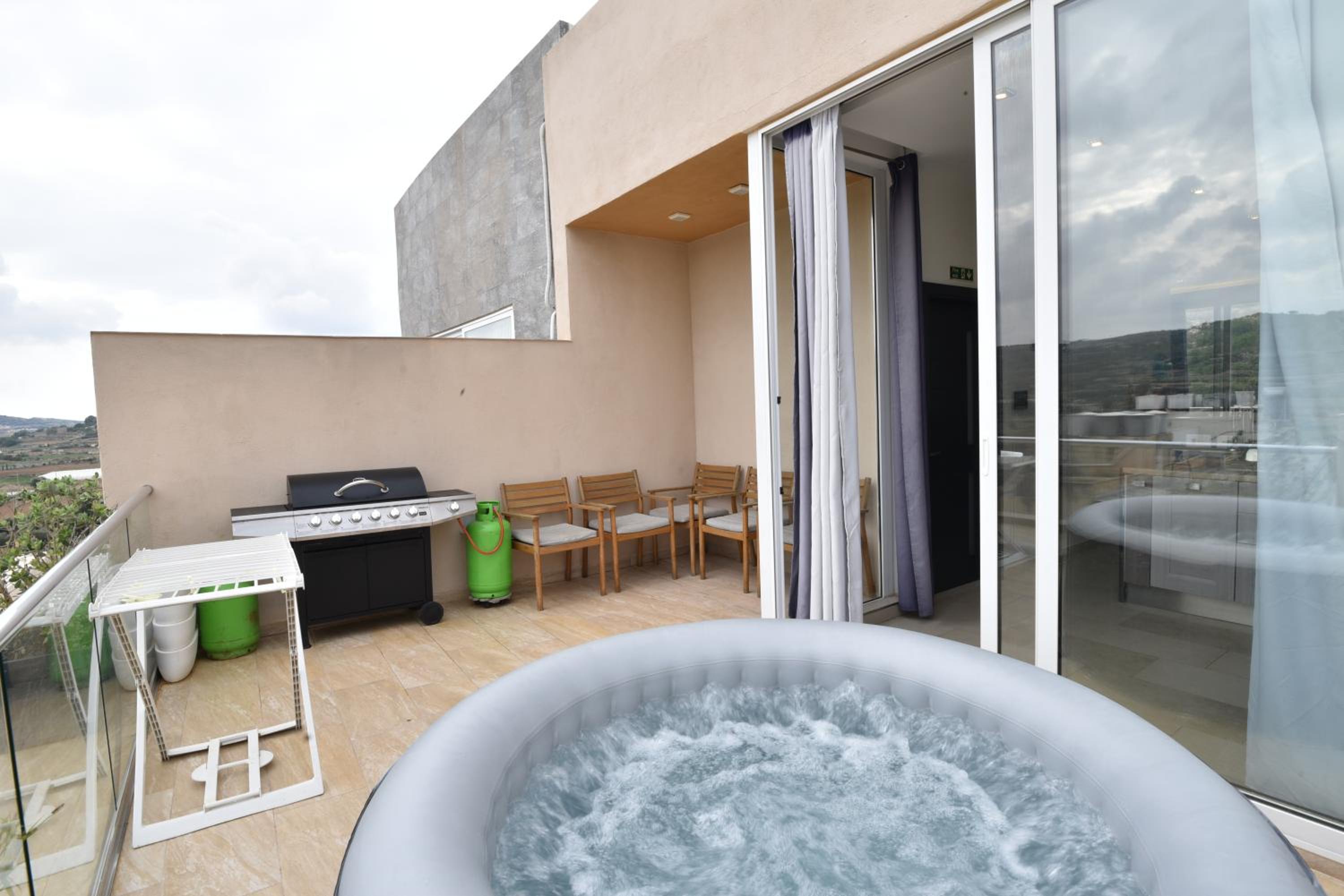 Hillview Duplex Penthouse, photo 13