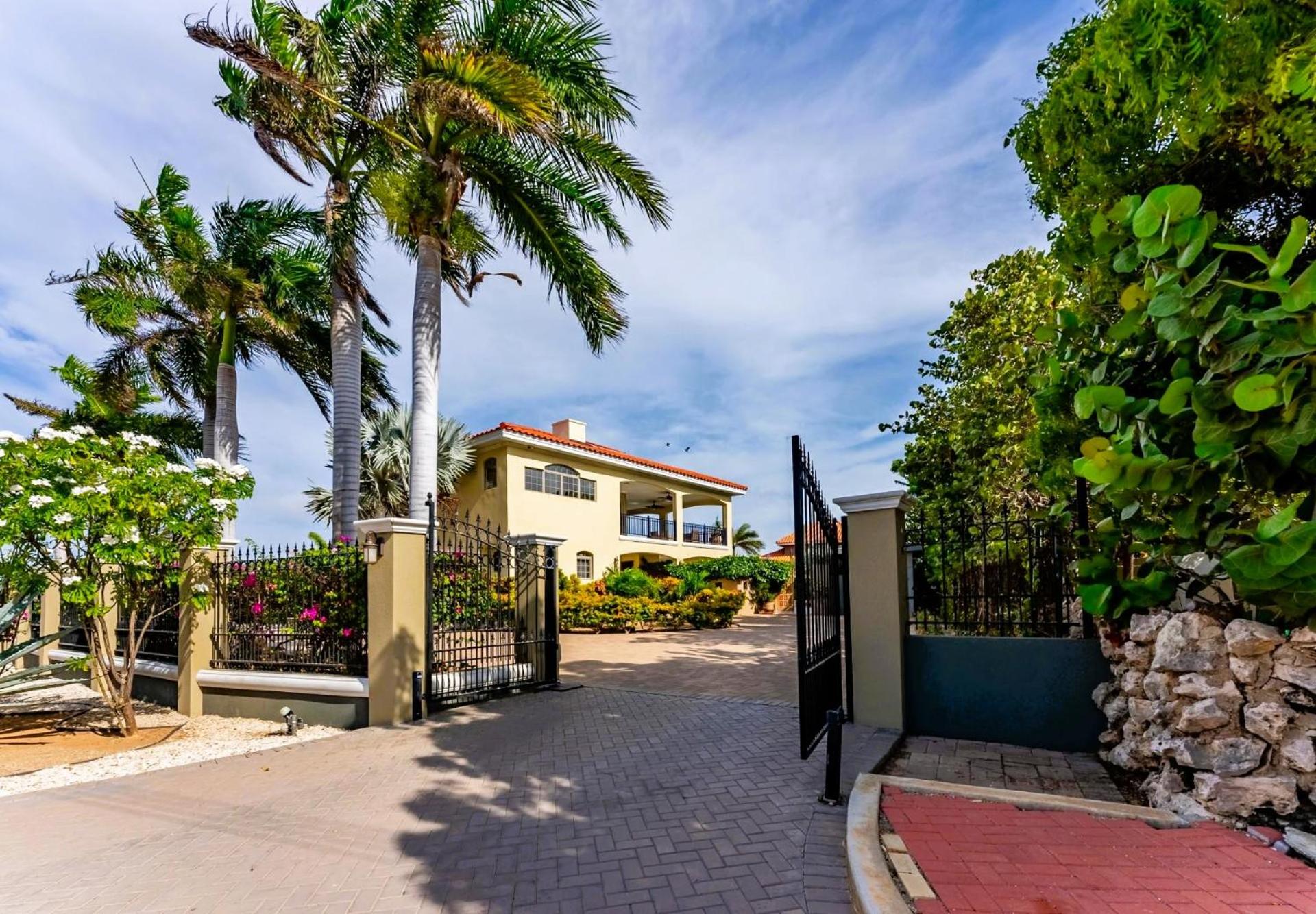 Bocobay Seaside Beach House