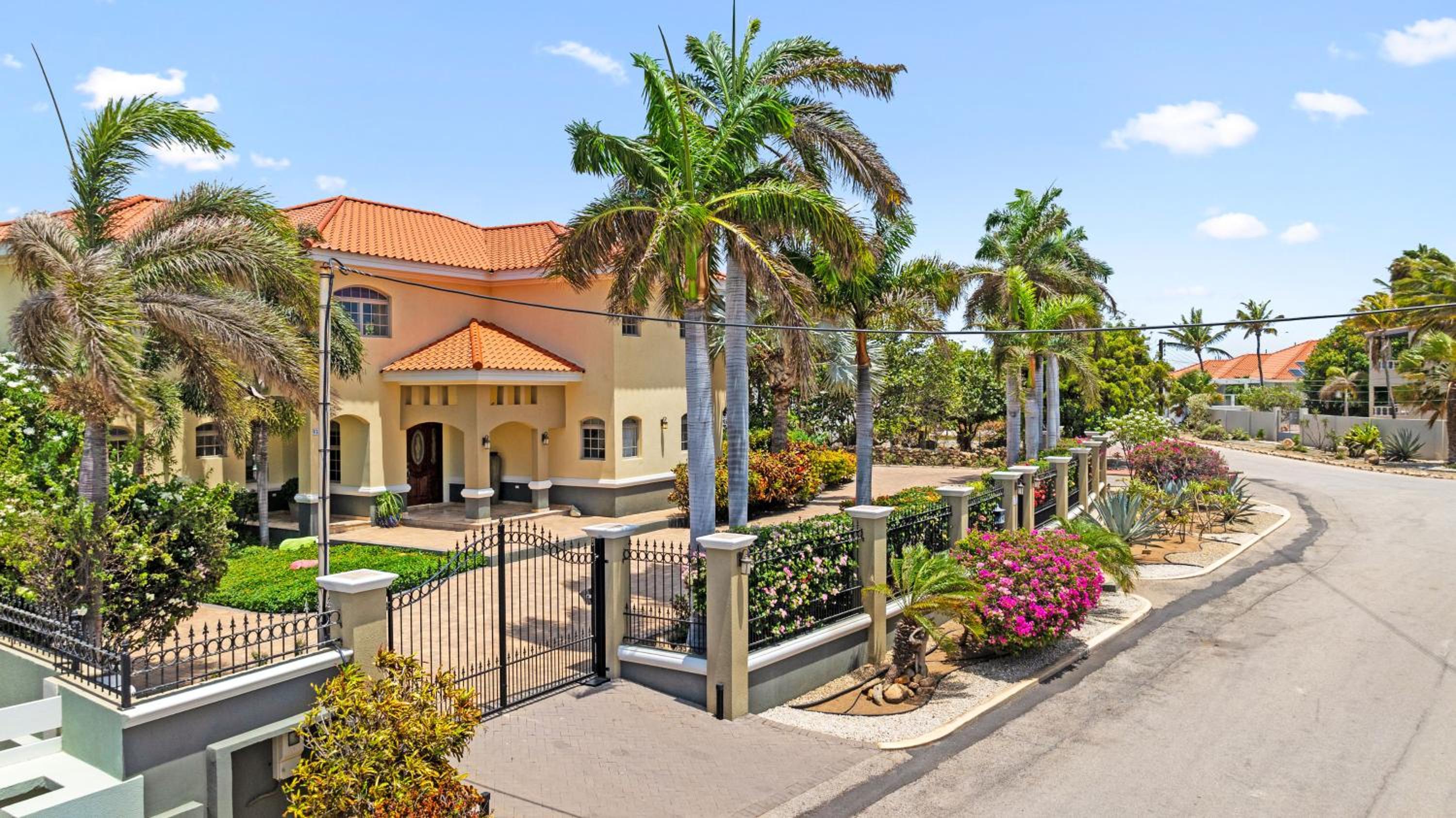 Bocobay Seaside Beach House