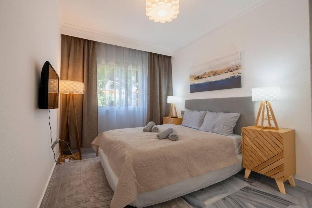 Luxury 3BR Puerto Banus, Pool, Garden, Walk to Marina & Beach