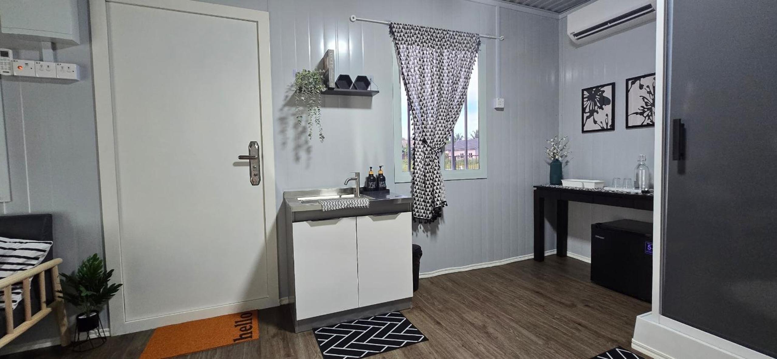 Photo 12