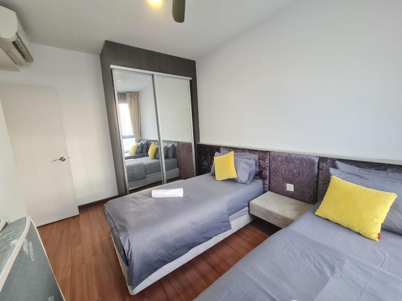 I-City 2R,2B, FREE Wifi & 50inch SmartTV fit 1-9pax