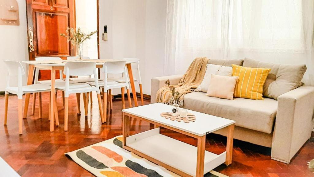Casa Huésped 2 excelente ubicación, grande y cómodo!! 9