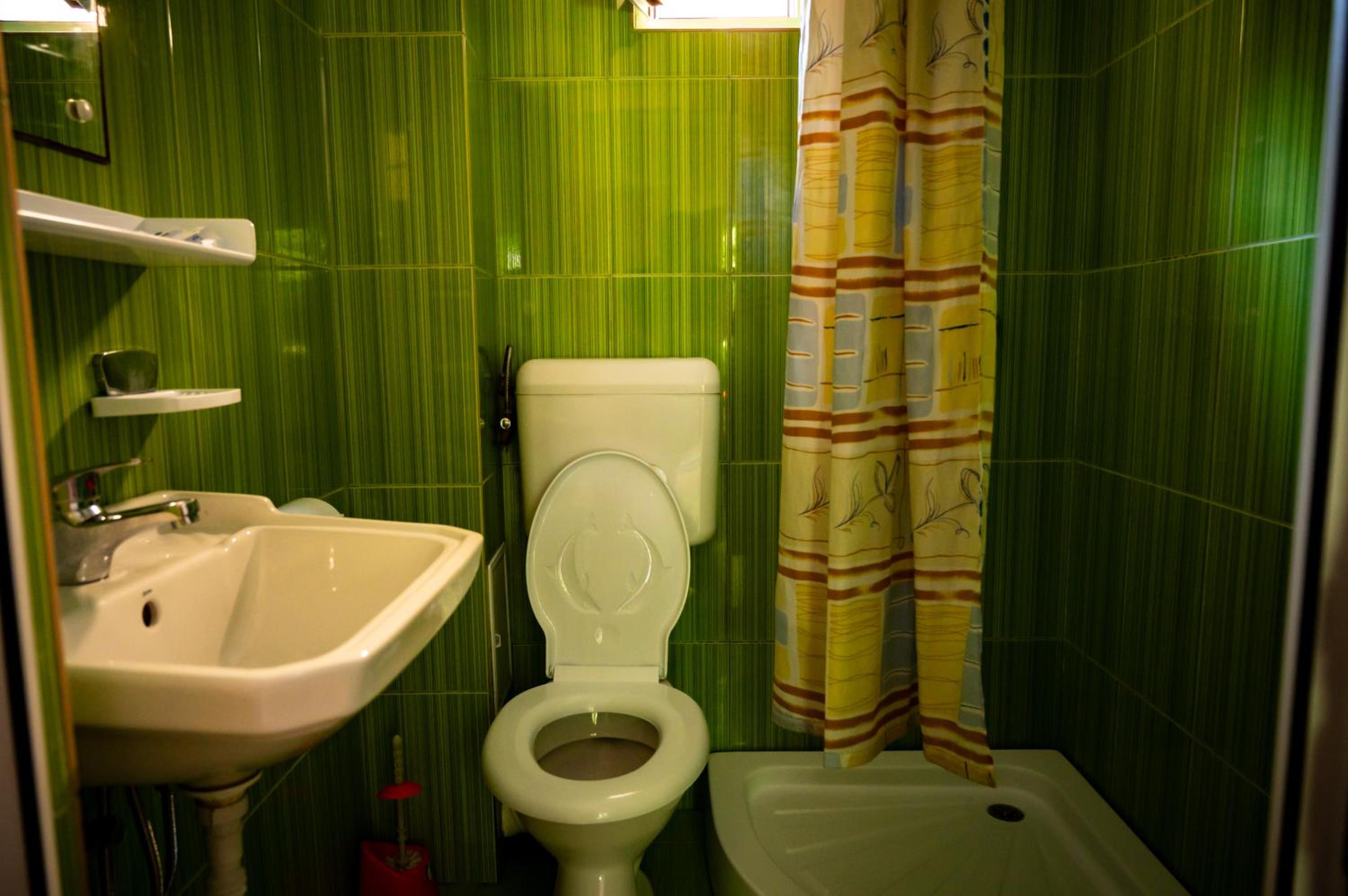 Photo 33