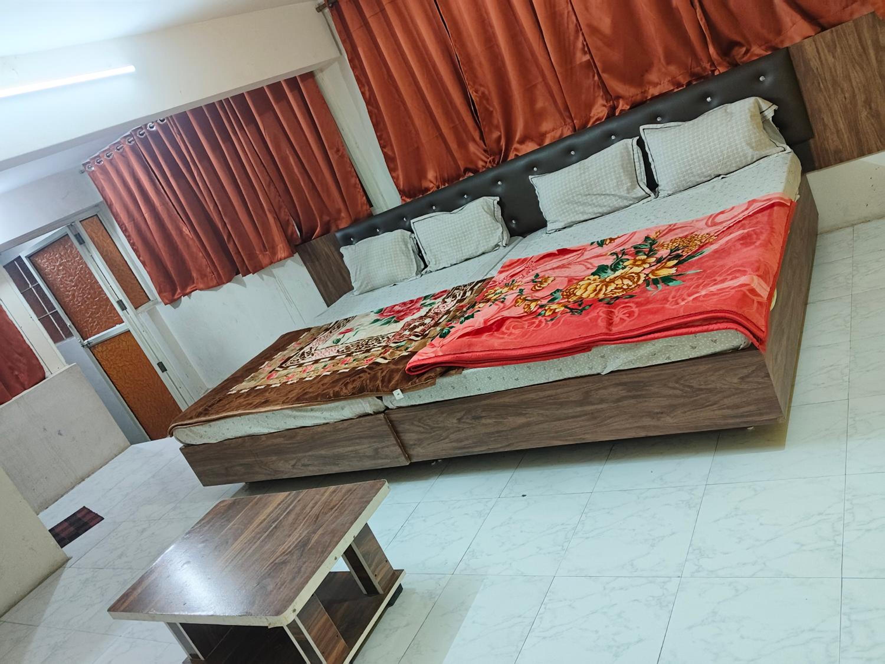 Hotel shree radhe krishna palace Ujjain view 2
