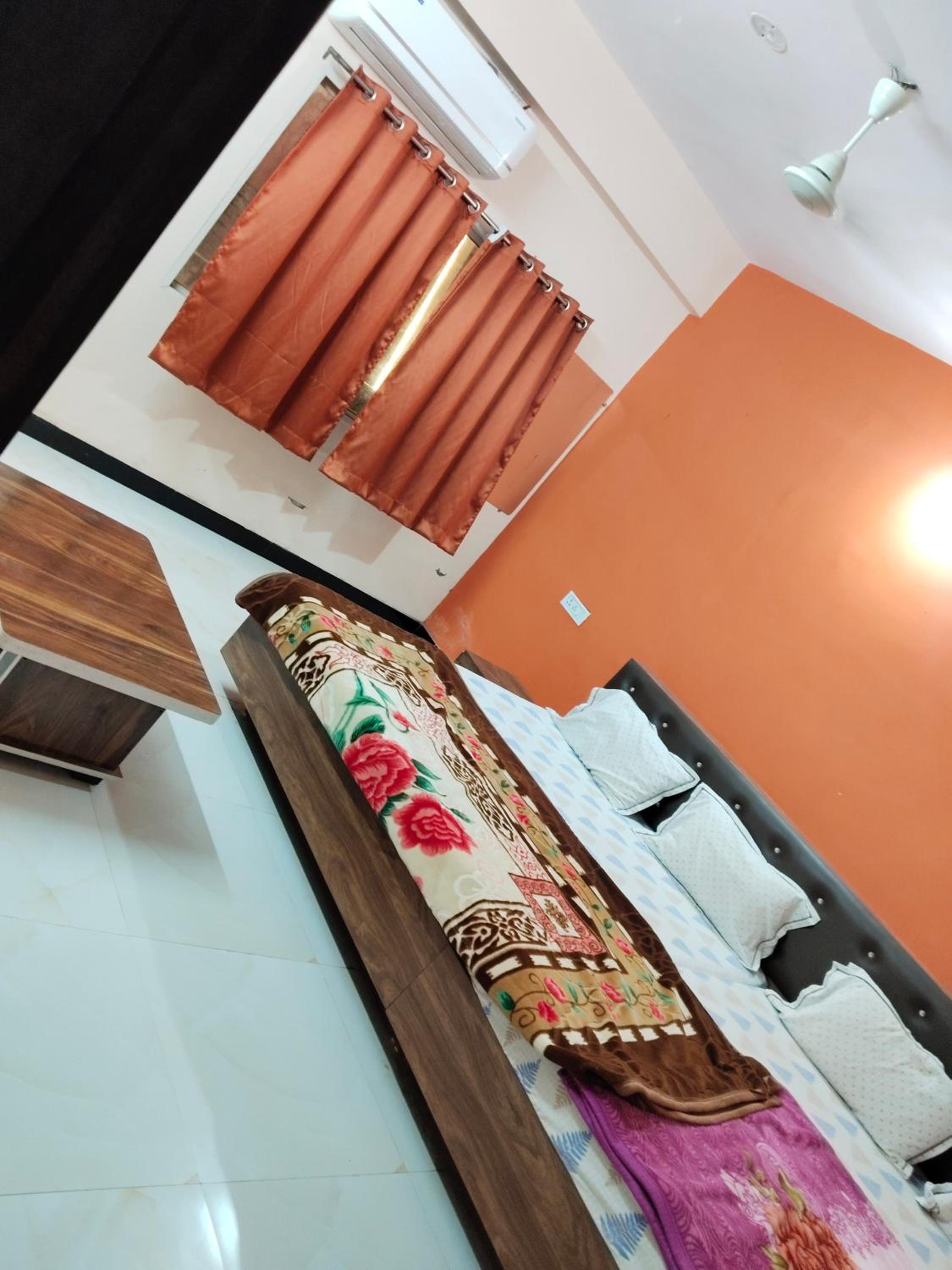 Hotel shree radhe krishna palace Ujjain view 3