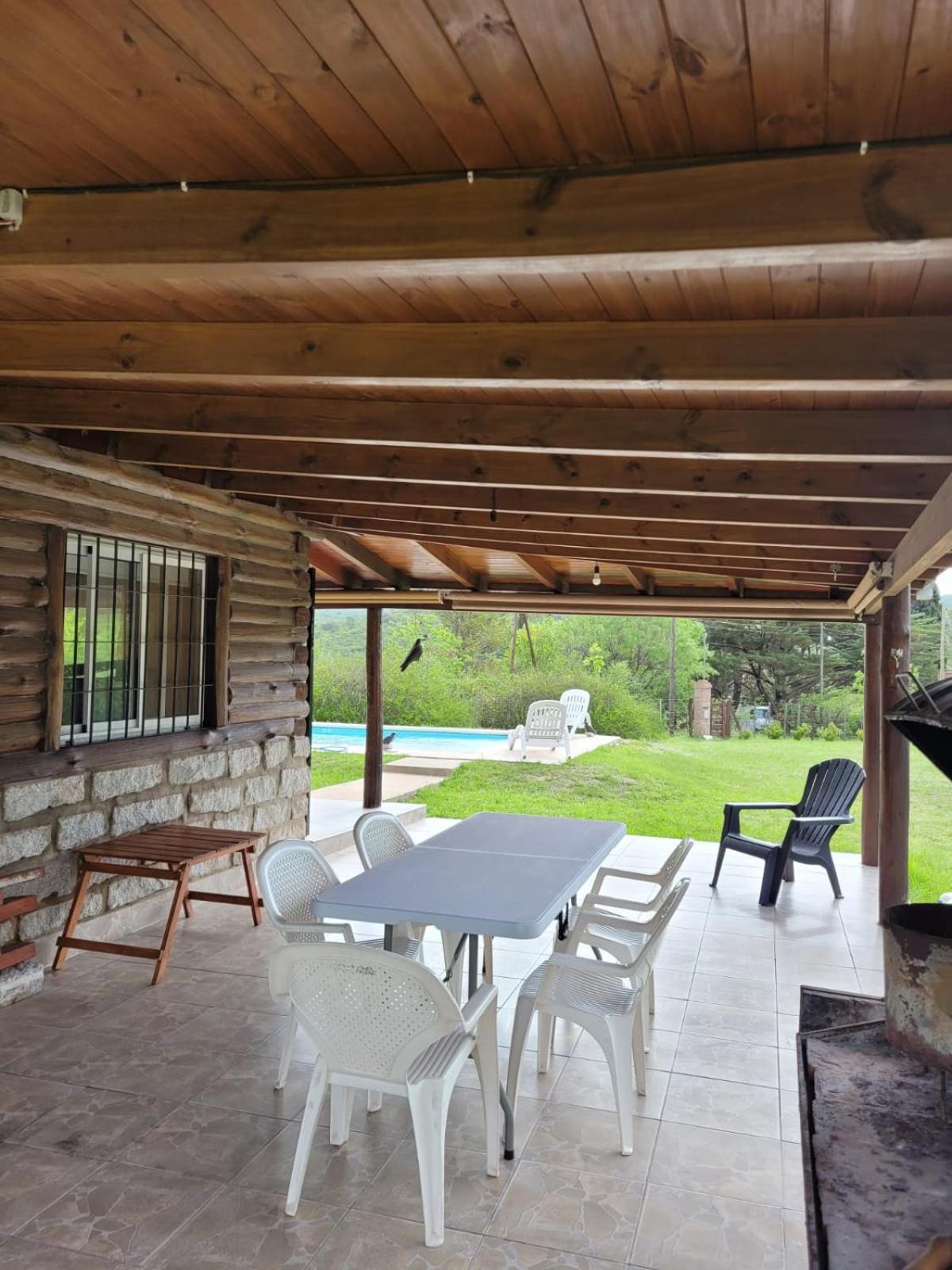 CASA DE CAMPO - YACOANA Valle Hermoso