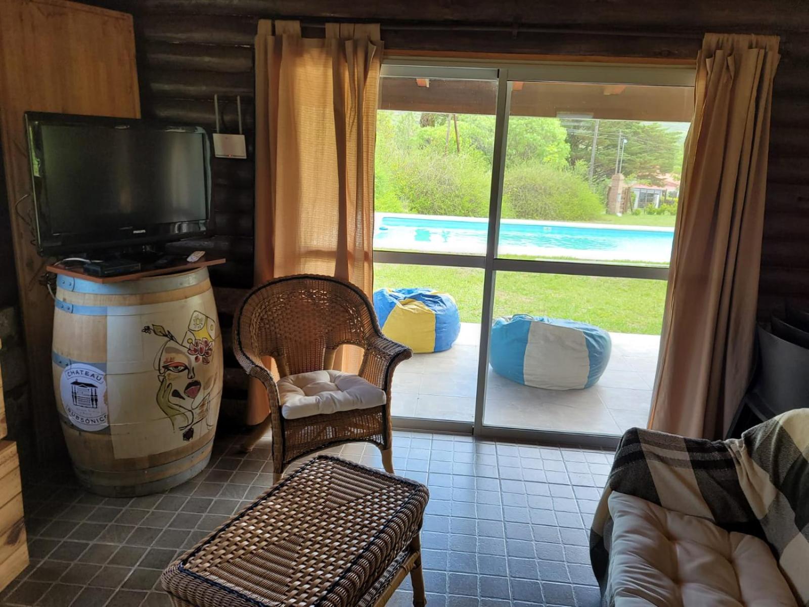CASA DE CAMPO - YACOANA Valle Hermoso