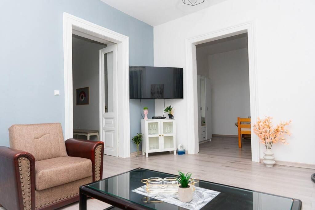 Engadin Beautiful 2BDR Apt