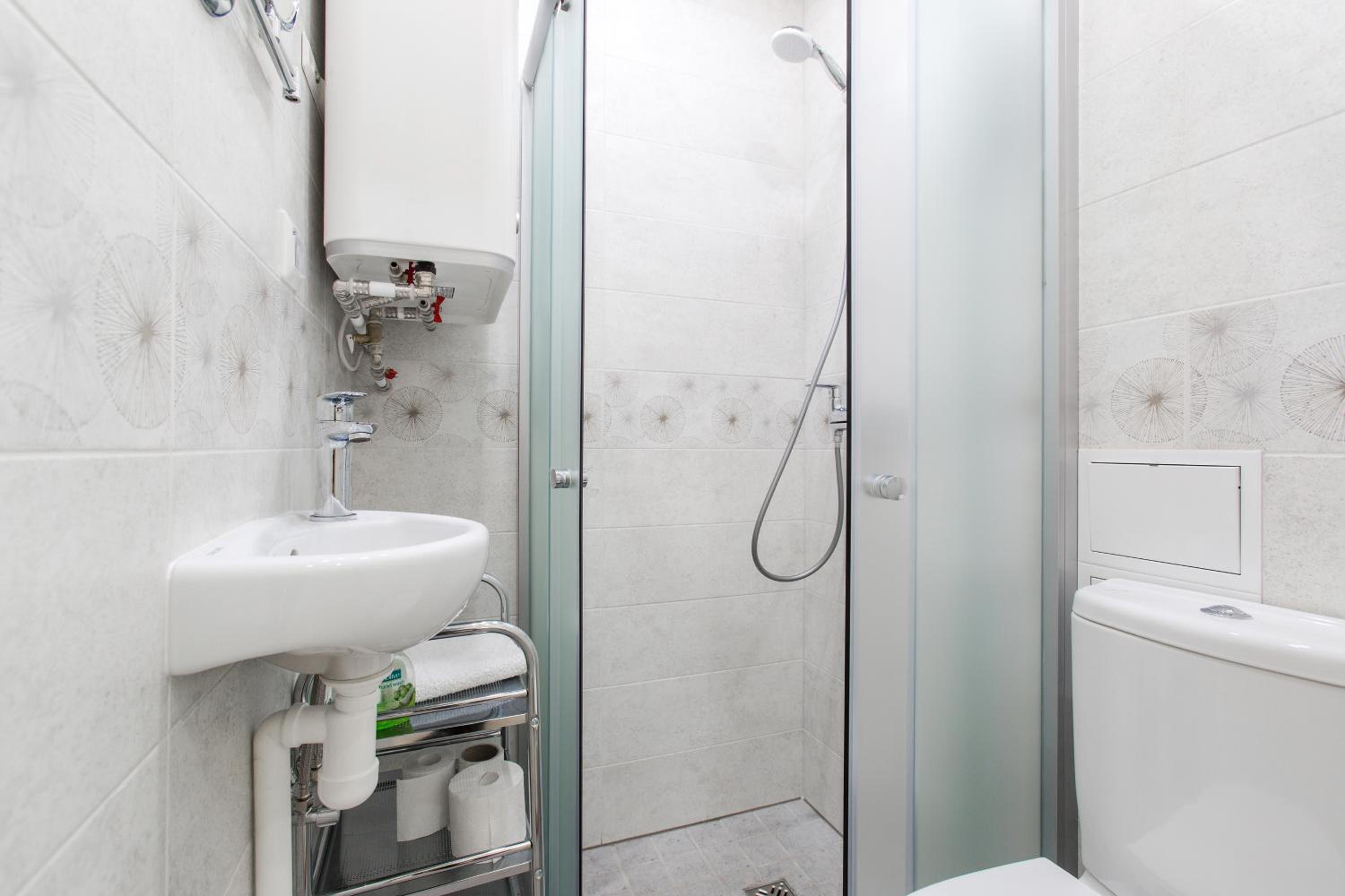 Central 3BR & 4BR Stays view 5