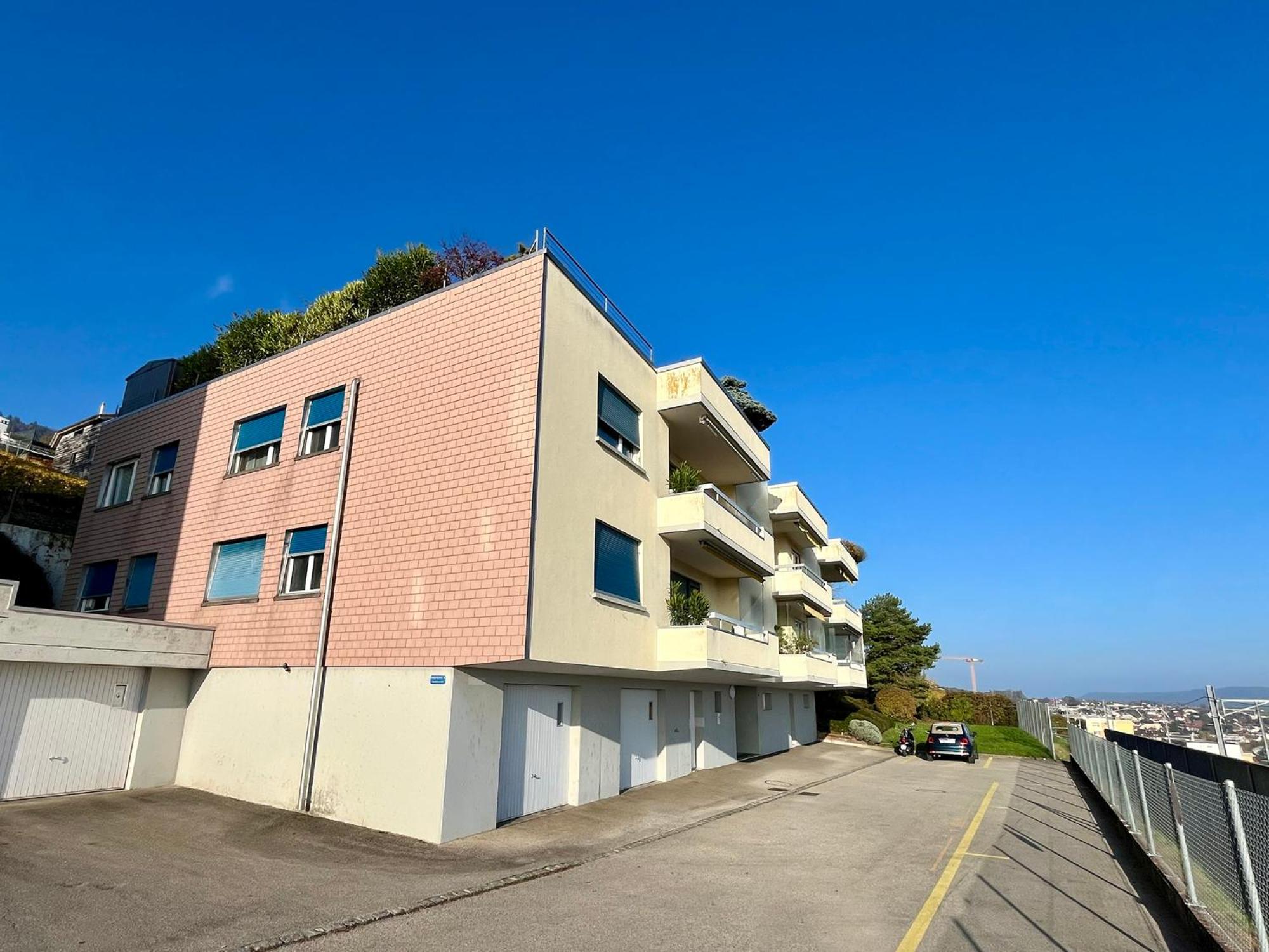 Spacieux appartement de 2,5 pièces avec vue