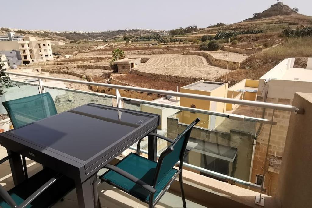 Marsalforn Magic Apartment with views 2 minutes from sea photo 2