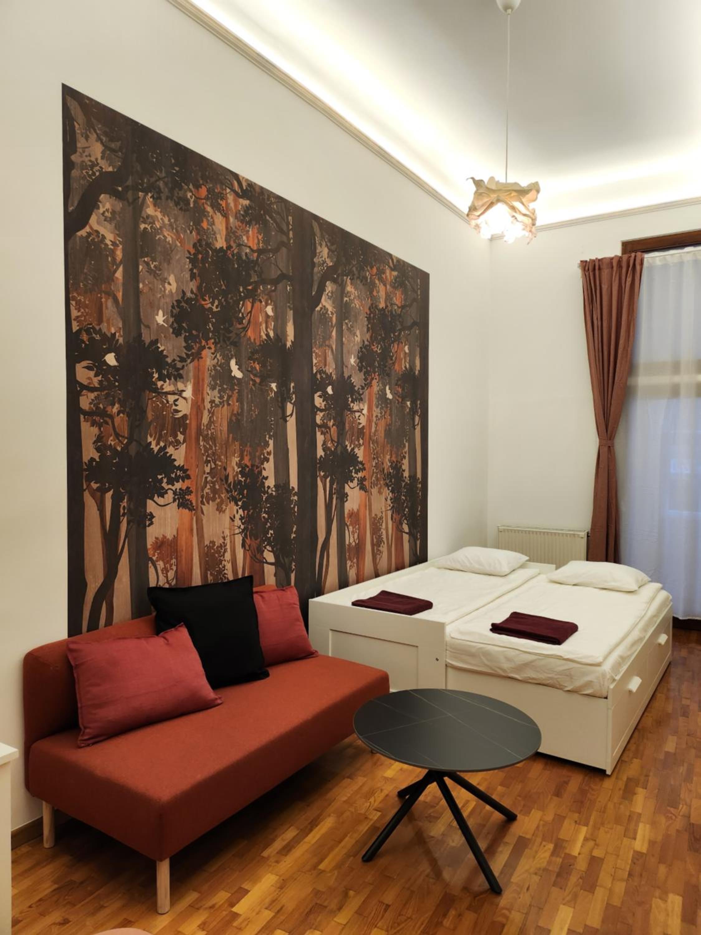 T8 "The Crimson Suite" Apartment with 2 bathrooms view 3