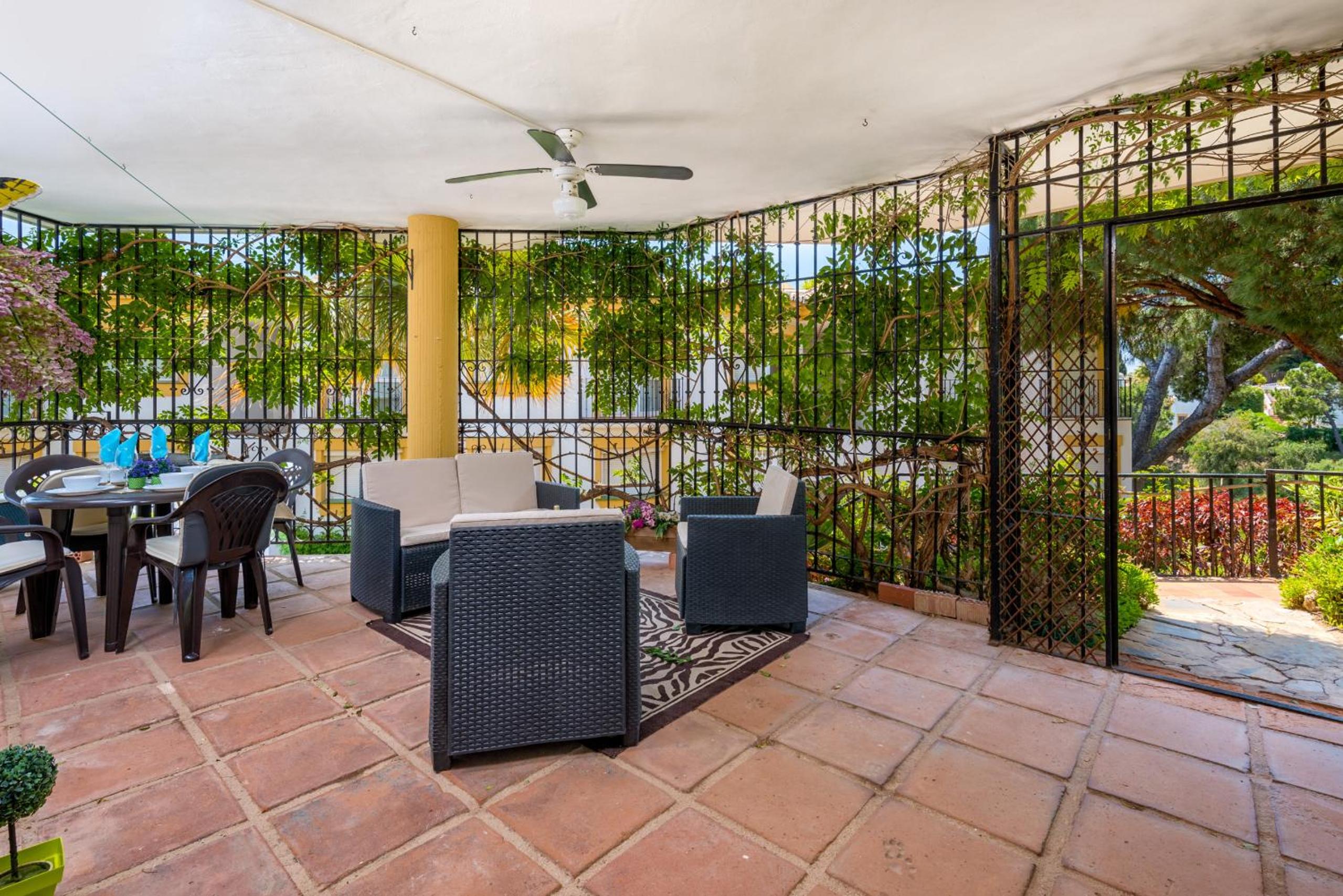 E02 Calahonda Golf - Apartment view 5