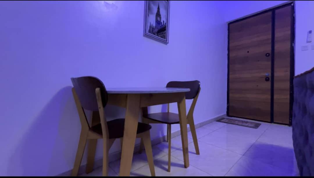 Luxury Shotlet, White Oak Estate 2 VGC view 4