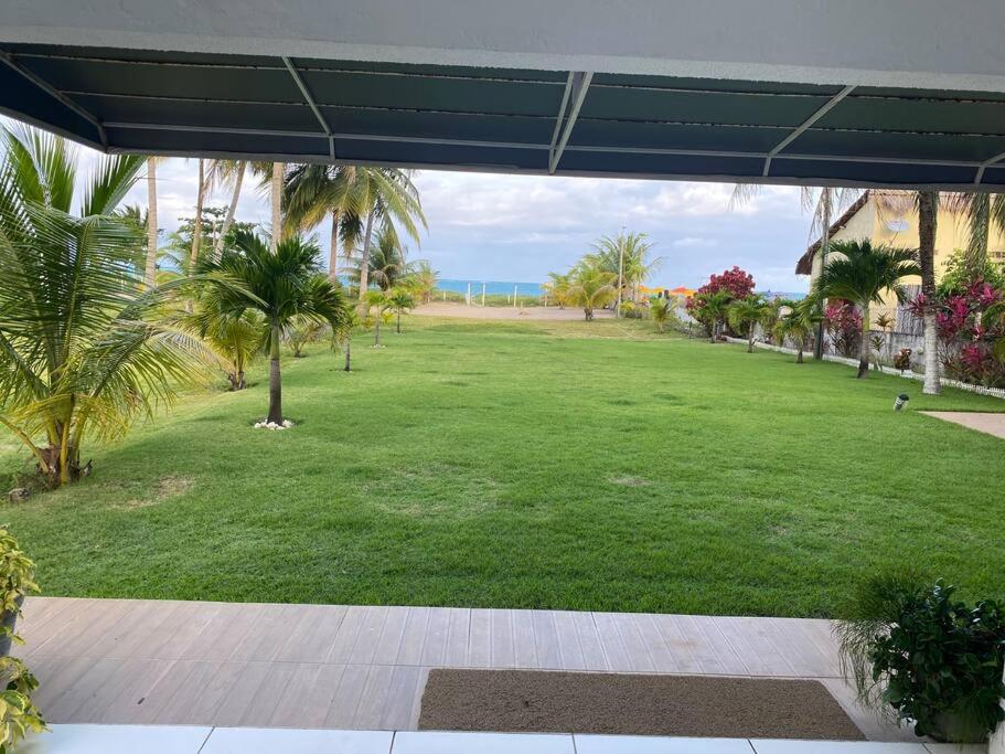 Casa pé na areia na praia de Antunes em Maragogi
